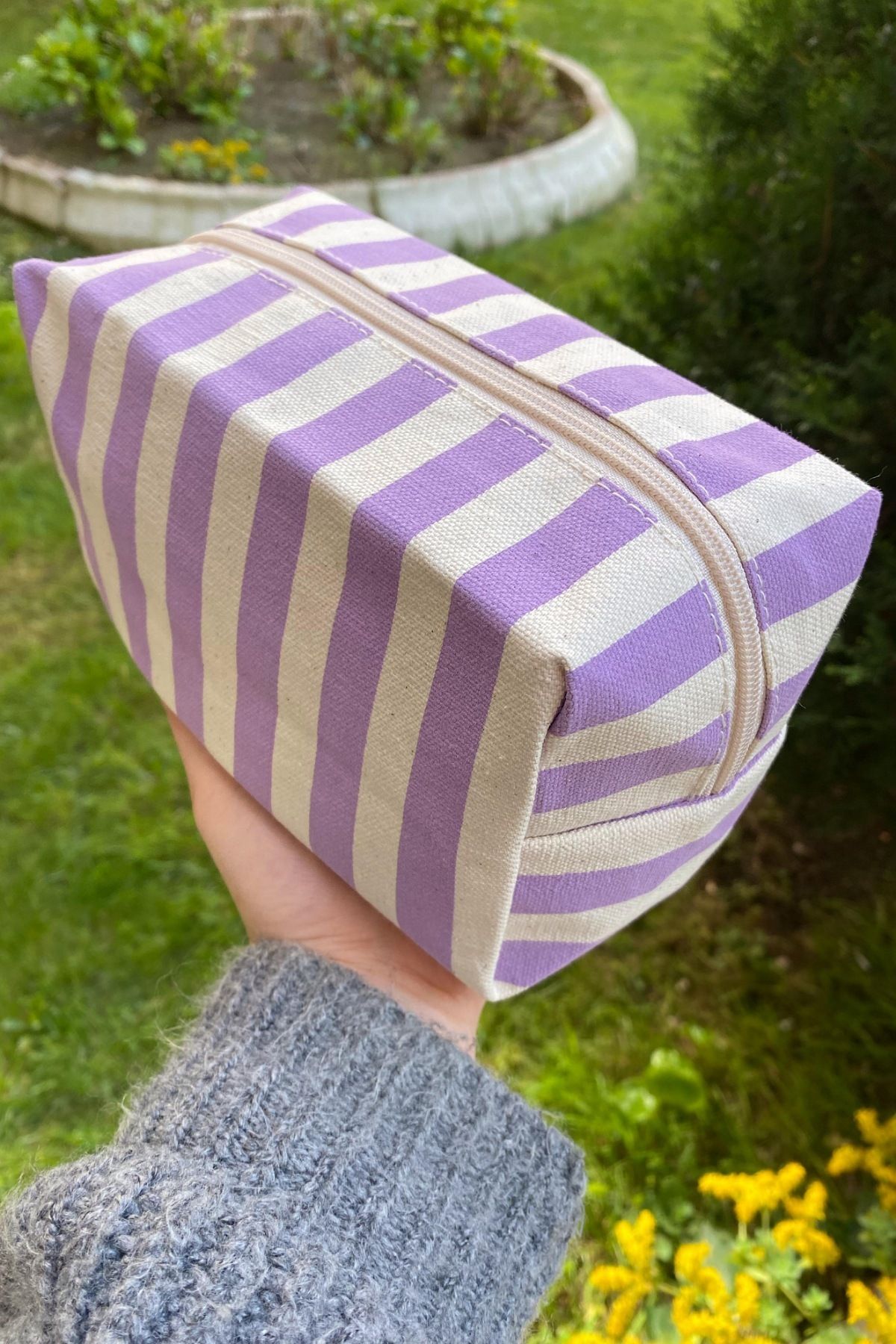 synee-Line Patterned Makeup and Travel Bag 7