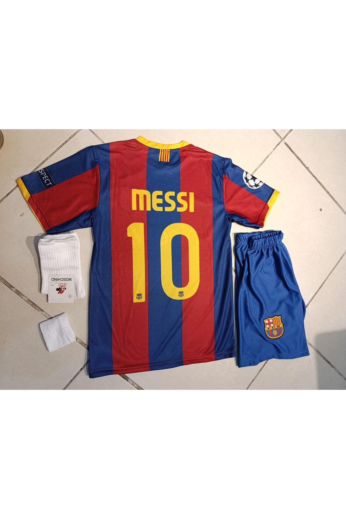 Atlas Global BARCELONA MESSİ 2011 LONDRA FİNALİ 4 LÜ ÇOCUK FUTBOL FORMA. ŞORT+FORMA+ÇORAP+BİLEKLİK