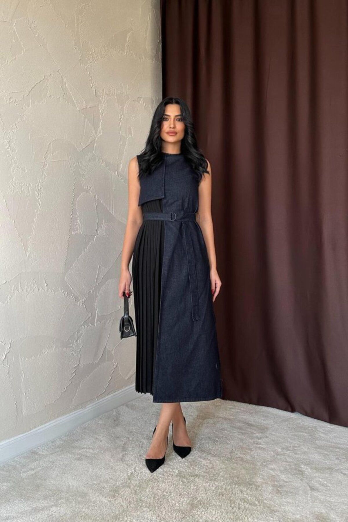 leyla sanat sanata yeni bir bakış açısı leyla sanat sanata yeni bir bakış açısı Mavi Pilise Garnili Kot Elbise