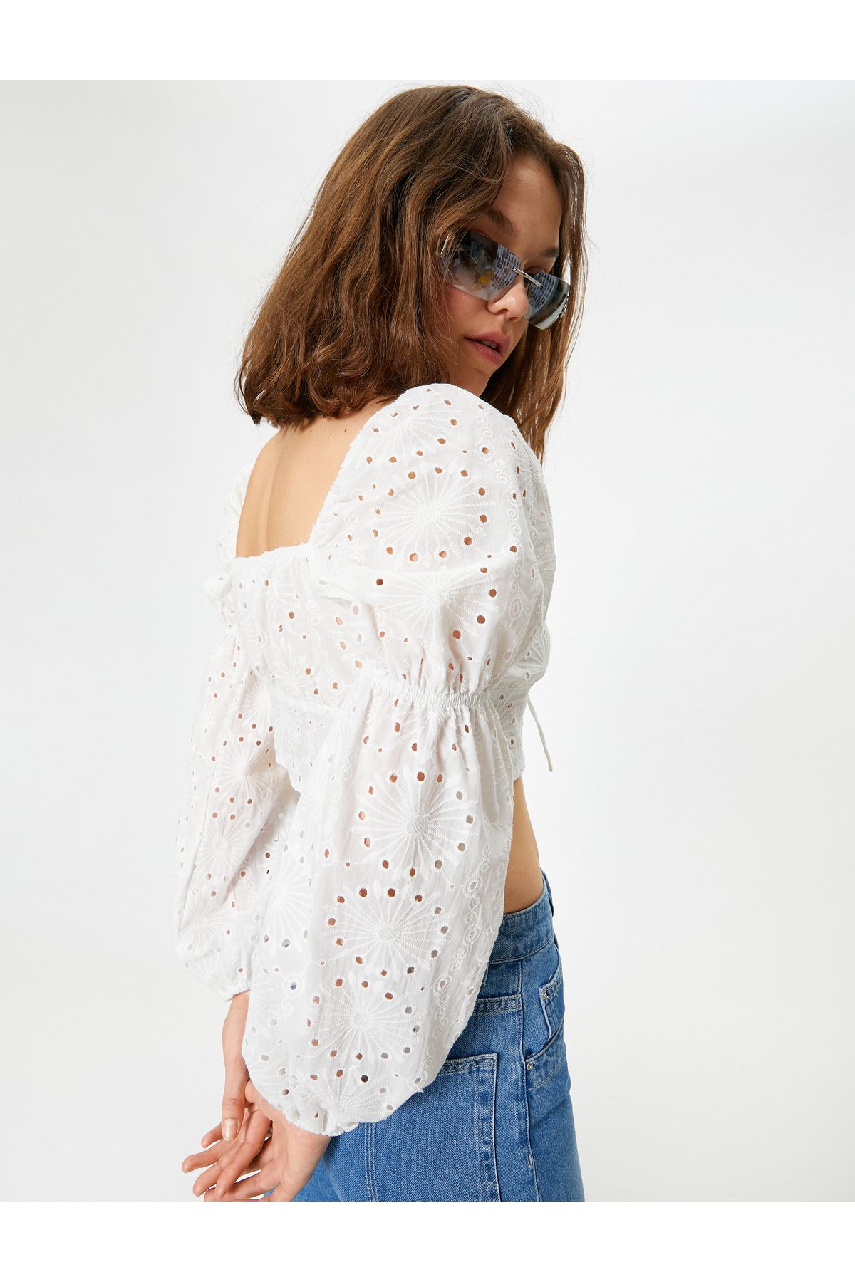 Koton Yeni Sezon Fisto Crop Bluz Balon Kol Kalp Yaka Bağlama Detaylı Slim Fit