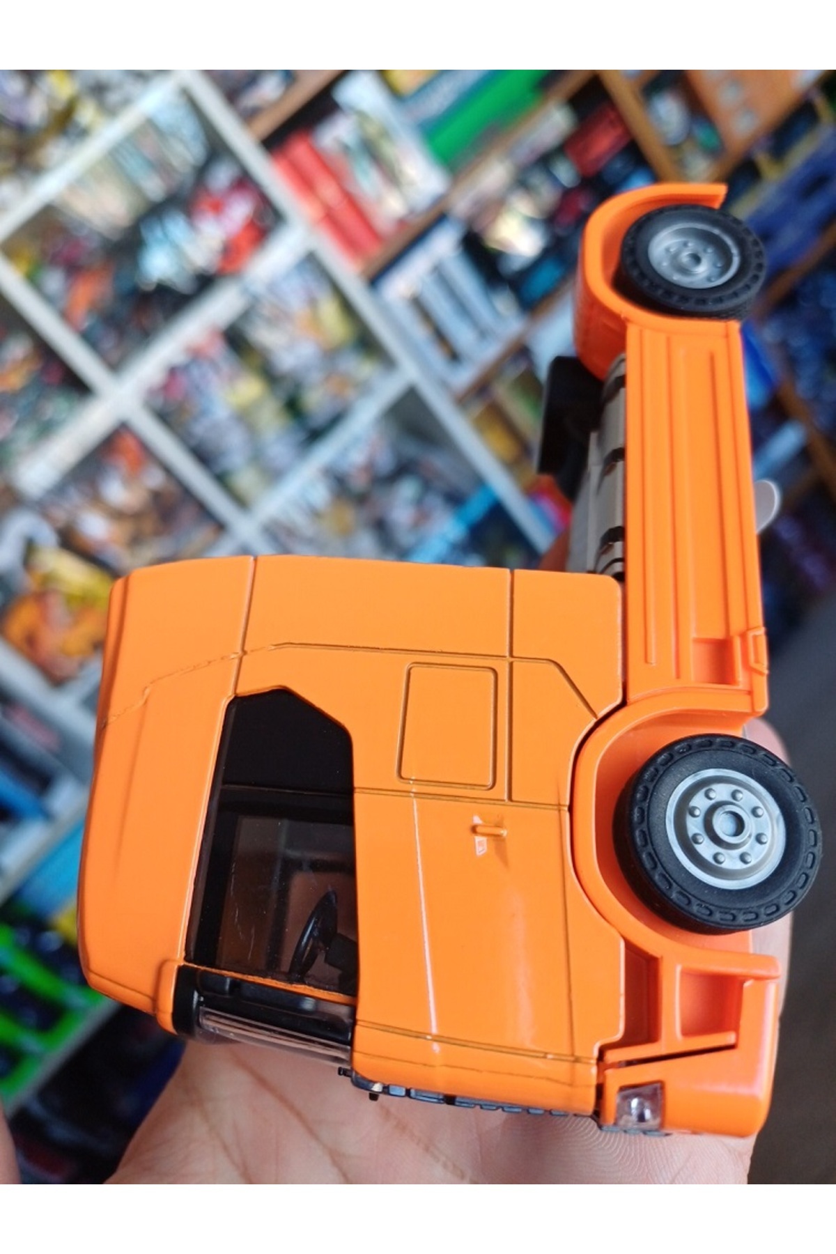 OYUNCAKSAHİLİ SCANİA V:8 R73O METAL TIR KAFASI AÇILIR SCANIA YATAR