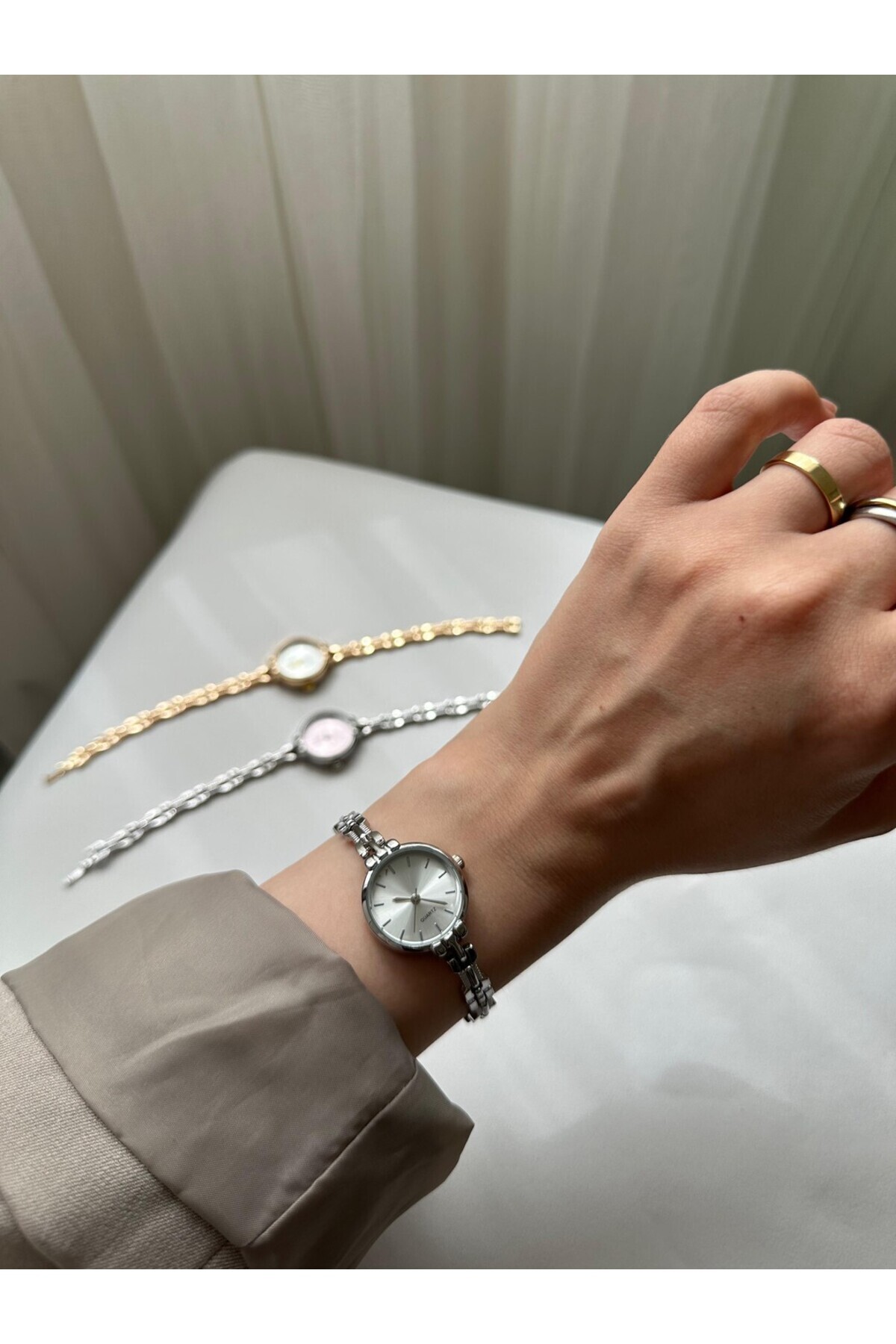 MERW  Clarie Model Gümüş Renk Metal Kordon Vintage Seri Kadın Kol Saati - Görsel 2