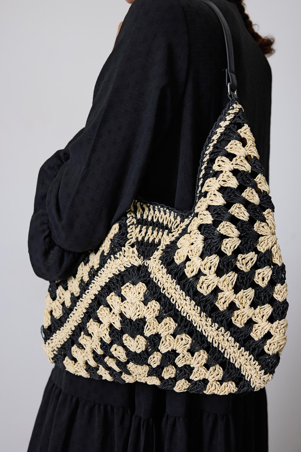 Touché Privé-Wicker Bag with Motif 4