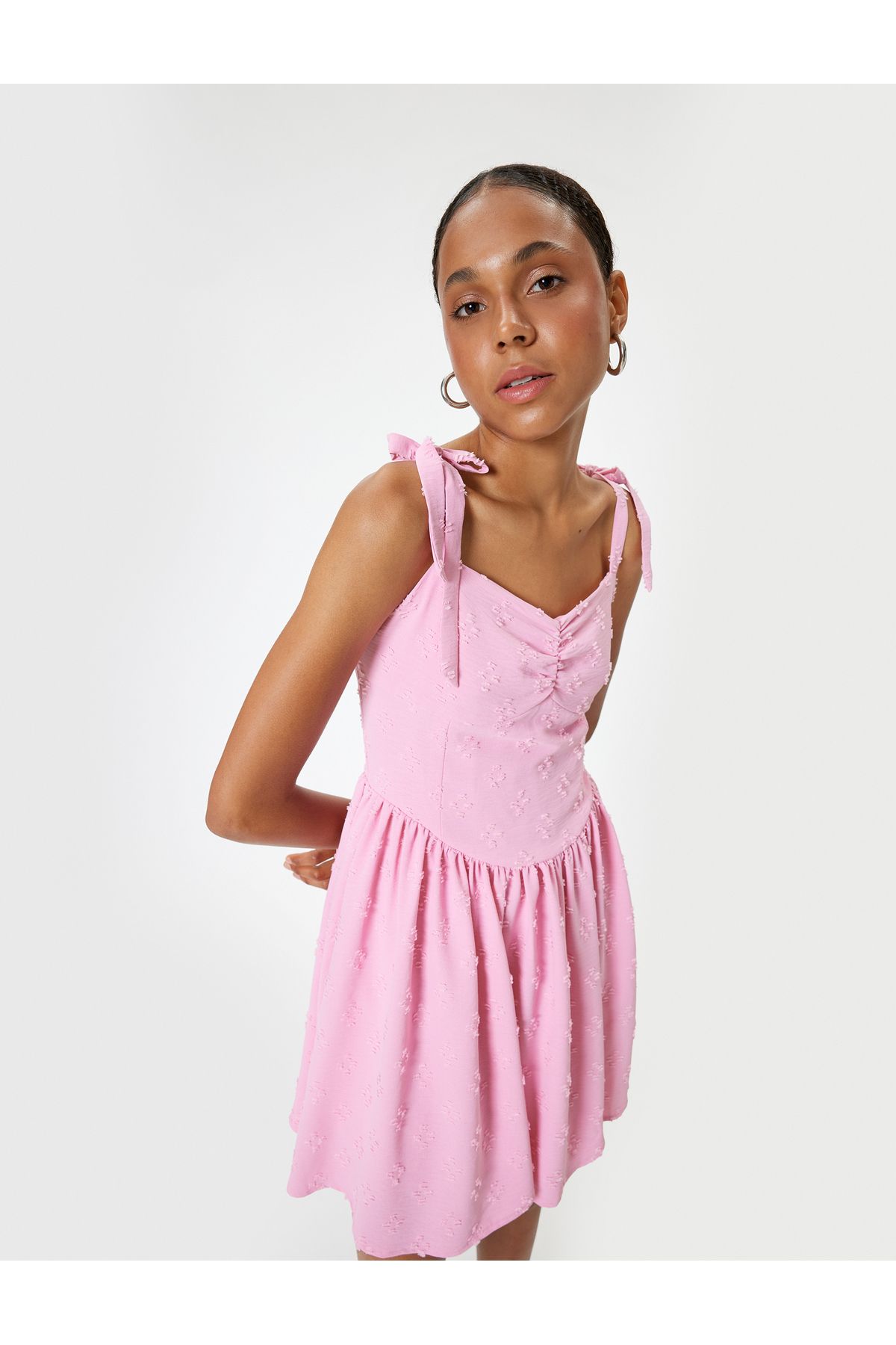 Koton Yeni Sezon Mini Elbise Askılı Poplin Gipeli V Yaka Slim Fit