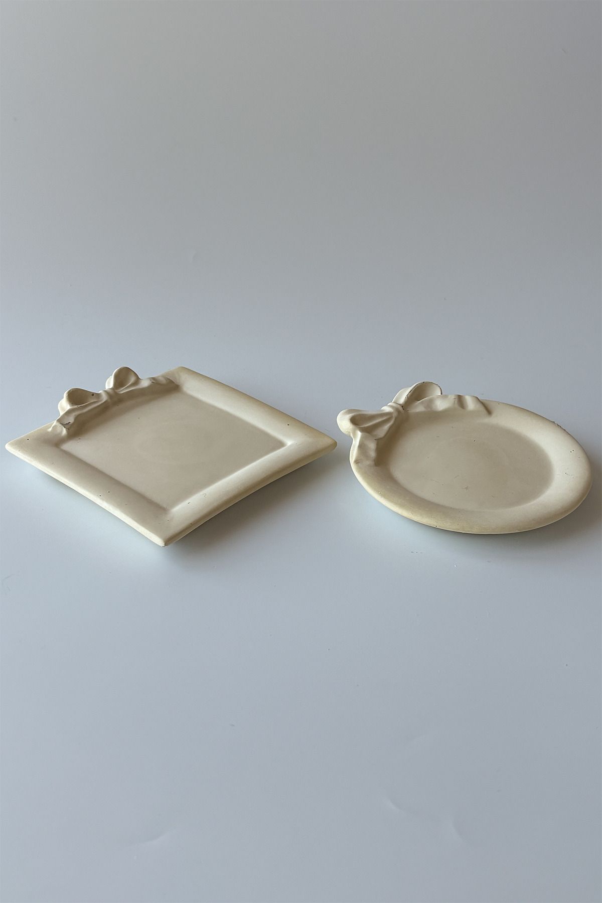 sin istanbul-2-Piece Bow Mini Plate Beige 2