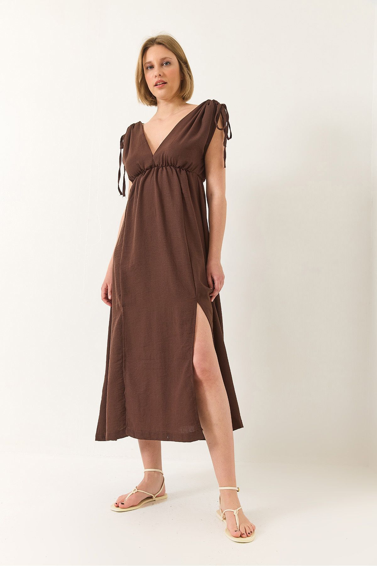 Bianco Lucci-Rochie de damă cu decolteu în V, cu talie elastică, cu șireturi, cu detaliu texturat de in 437 60283175 5