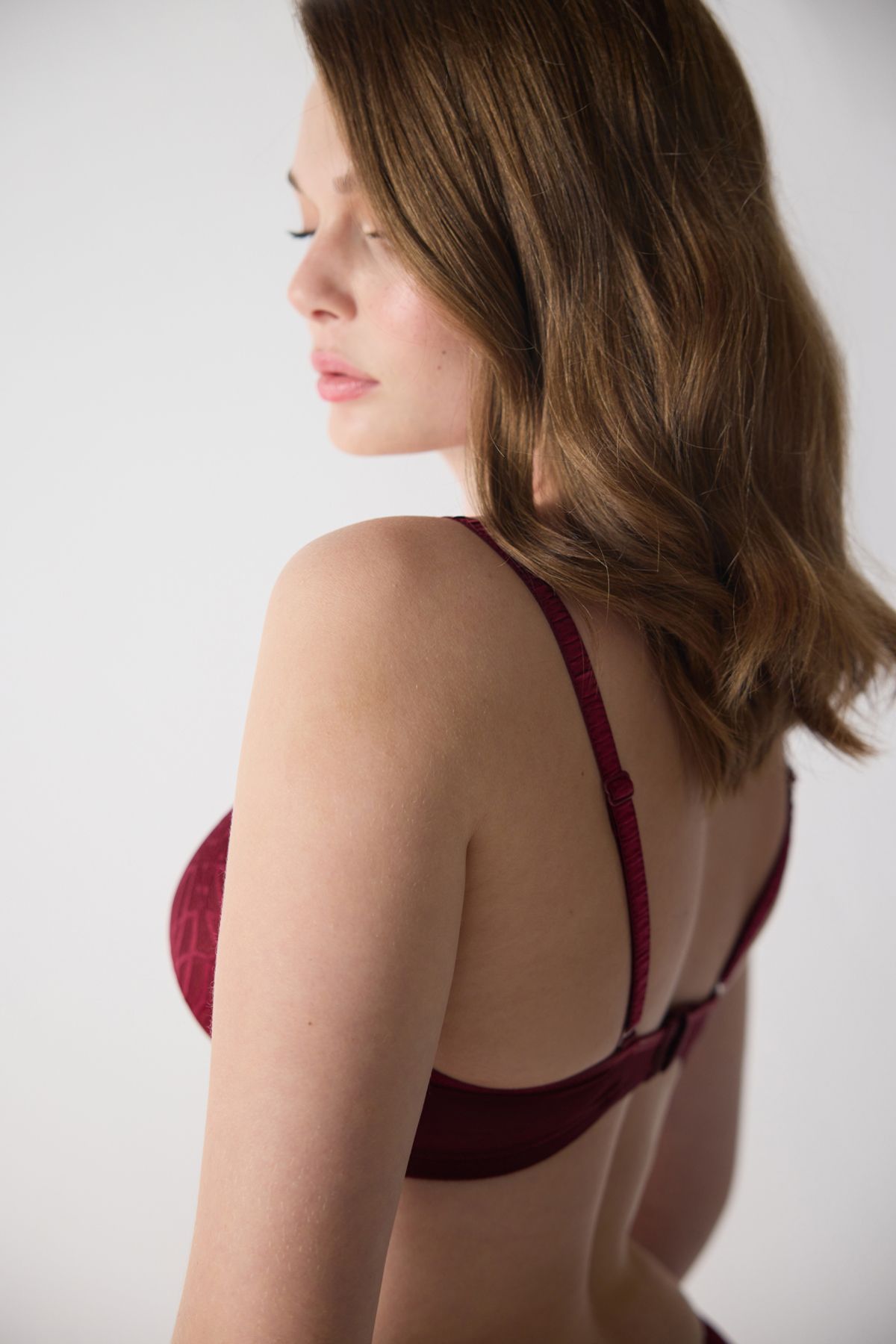 Magic Form-Leaf Patterned Lace Push Up Supported Bra - 2685 4
