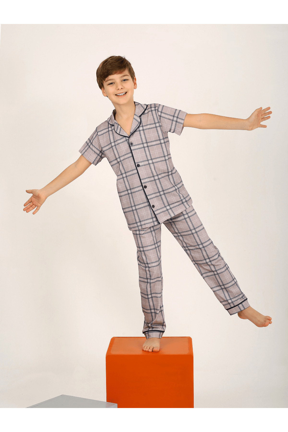 vitmo Erkek Çocuk Kısa Kollu Düğmeli %100 Pamuklu Pijama Takımı Cooper fotoğrafı 2 (önizleme)