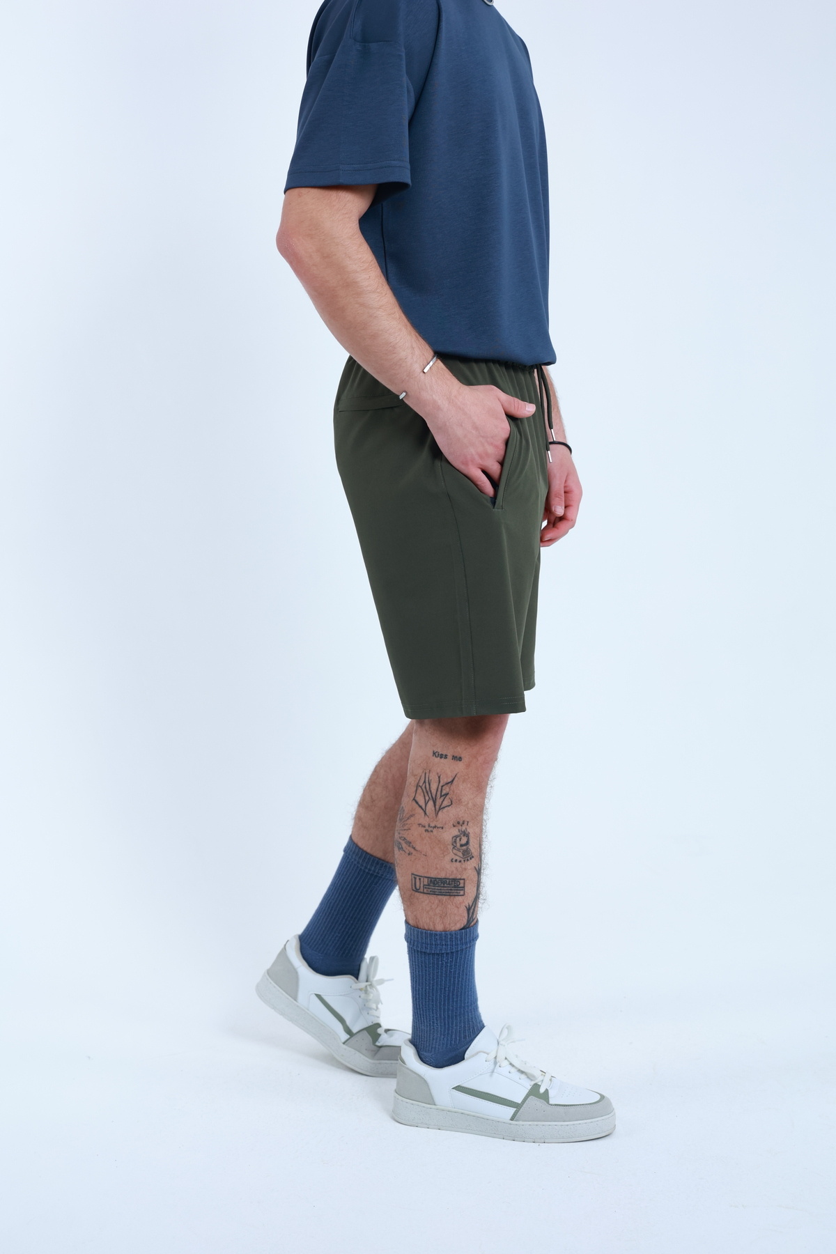 TKT-Men's Parachute Fabric (Woven) Zippered Back Pocket Elastic Waist Shorts Bermuda 5