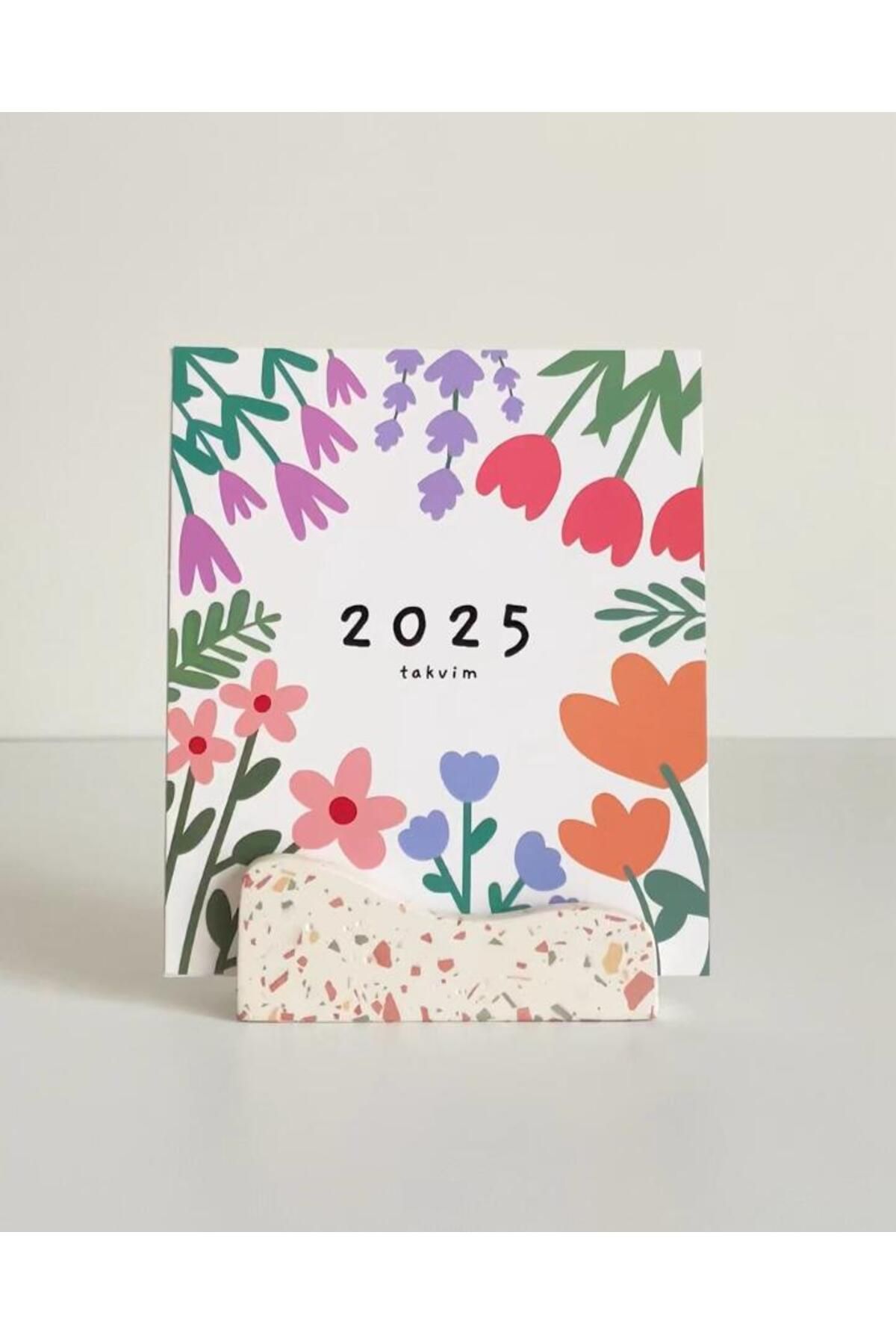 Momo Design 2025 Standlı Takvim