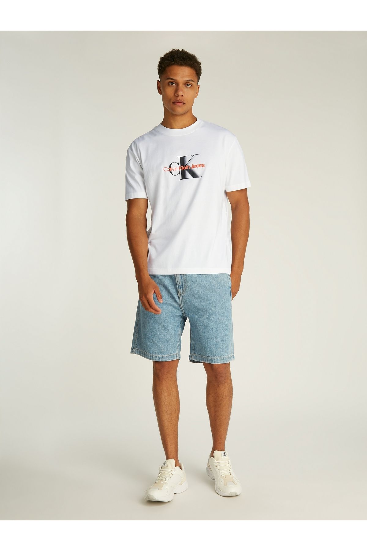 complete the look image