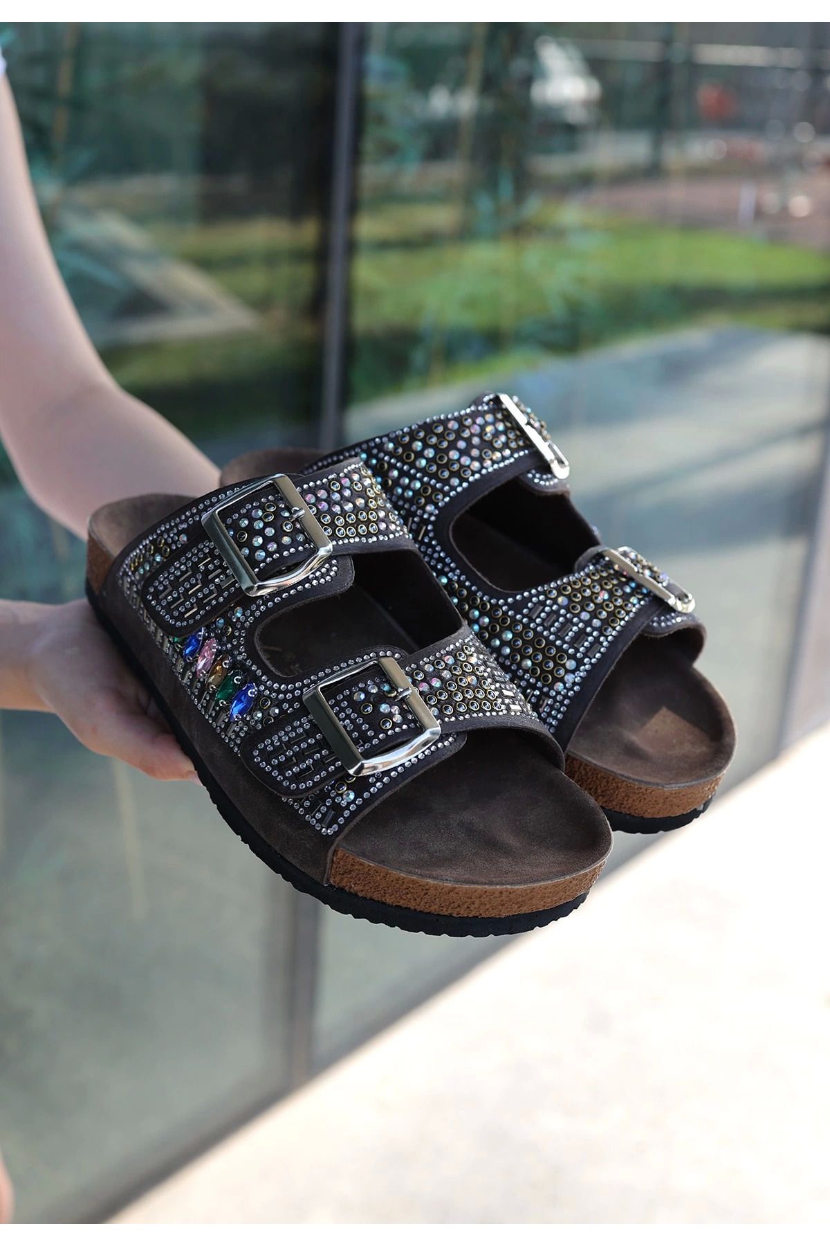 Shop58 Edaj Kahverengi Nubuk Boncuk Işlemeli Terlik