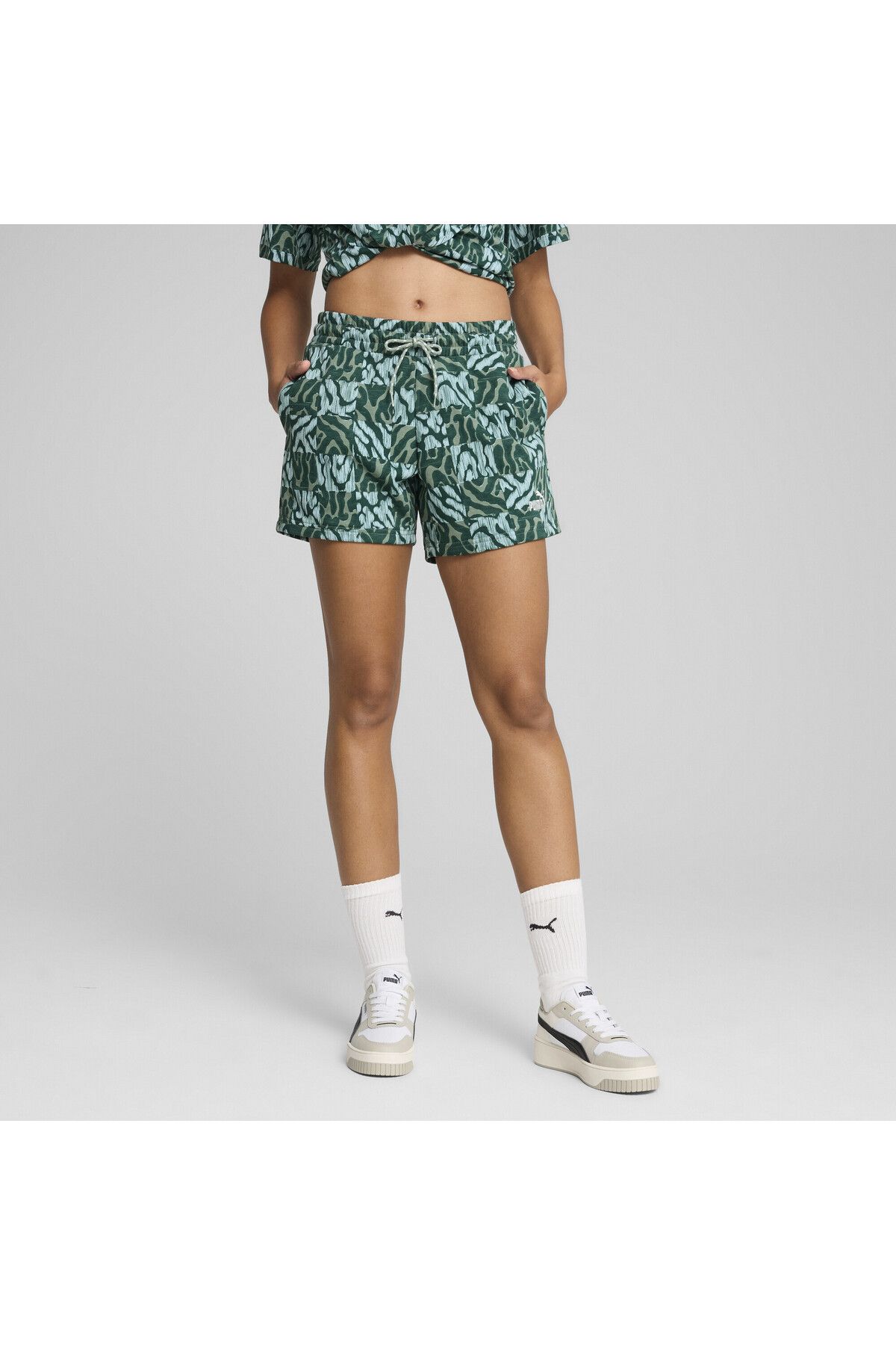 complete the look image