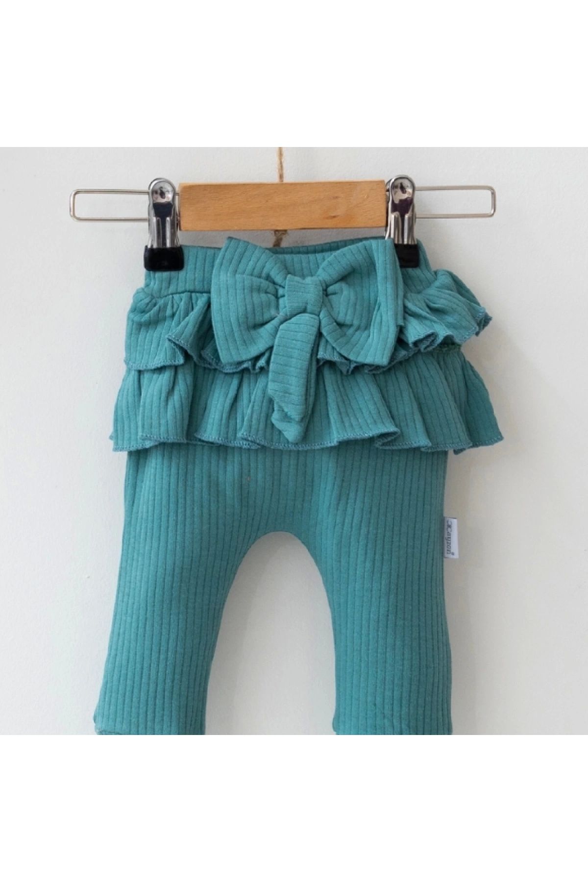 BYB MODA TASARIM 3-9 Ay Kız Bebek Takımı Fırfır Detay Fiyonk Boneli Yeşil