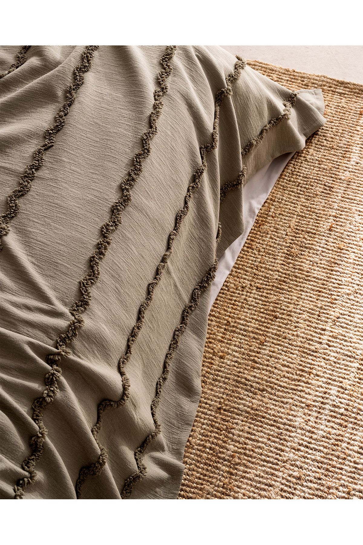 Madame Coco-Rostrenen Double Cotton Bedspread - Khaki 5