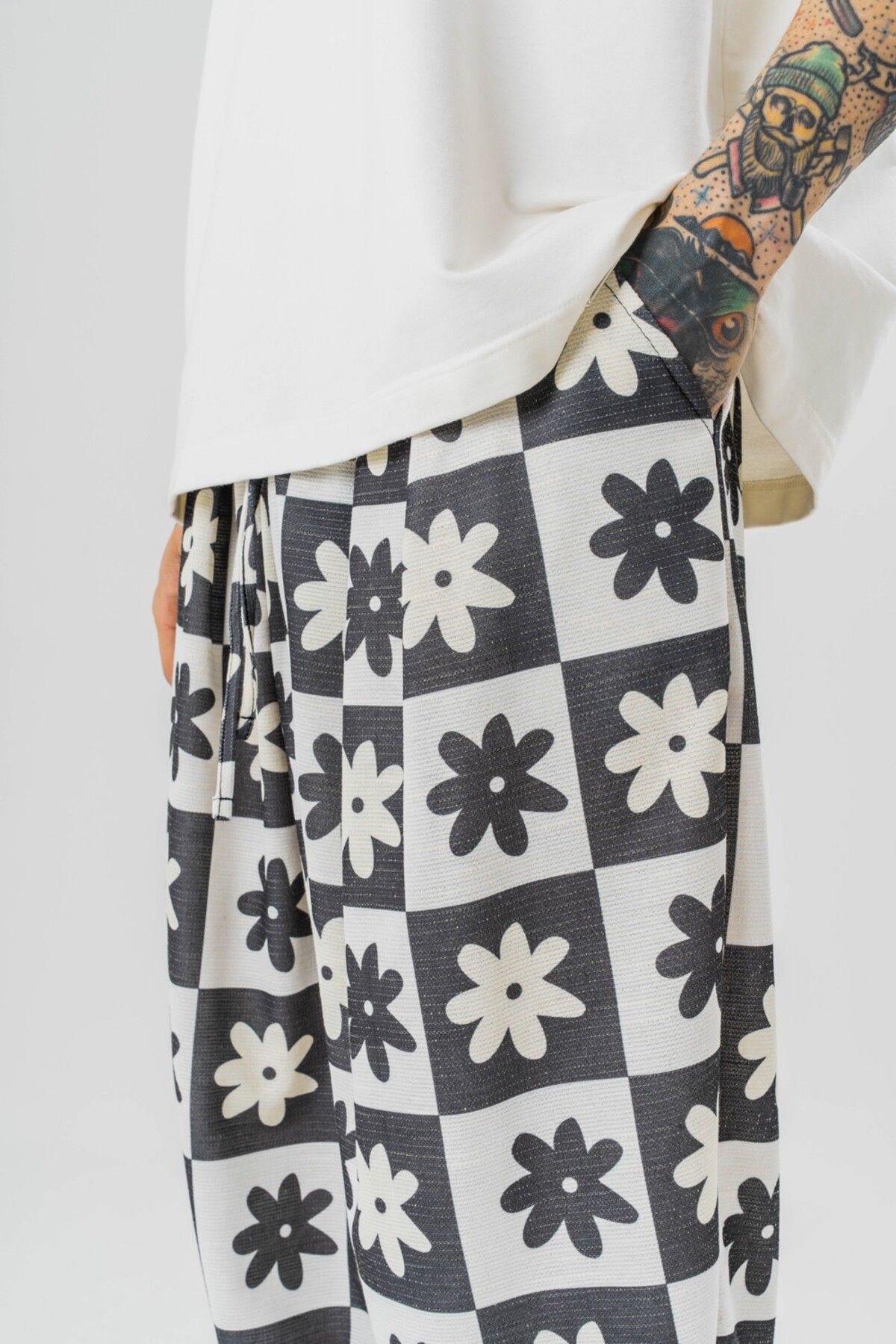 go gang own-Flowchess Pleated Shalwar with Elastic Waist and Legs 7