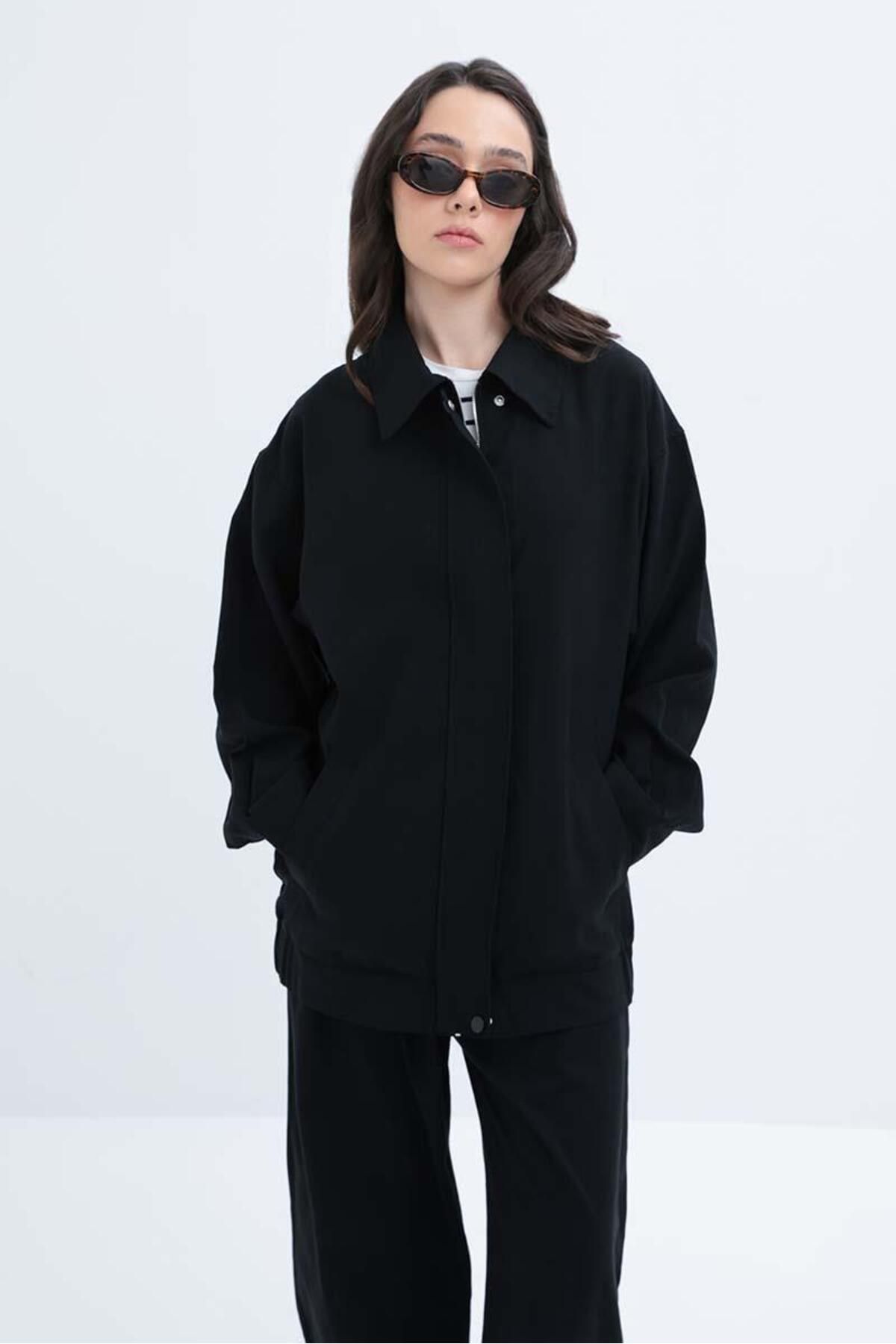 complete the look image