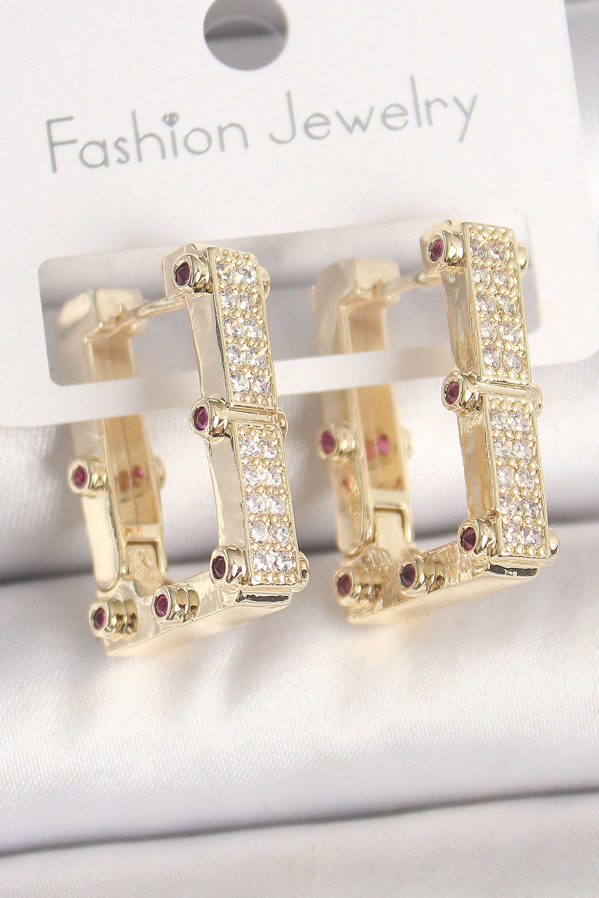 jupiter global bazaar Pirinç Gold Renk Kare Zirkon Taşlı Kadın Küpe - TJ-BKP10373