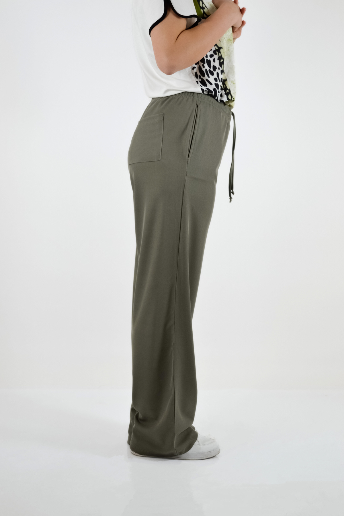 BUSEM-Elastic Waist Double Pocket Wide Leg Trousers Khaki 4