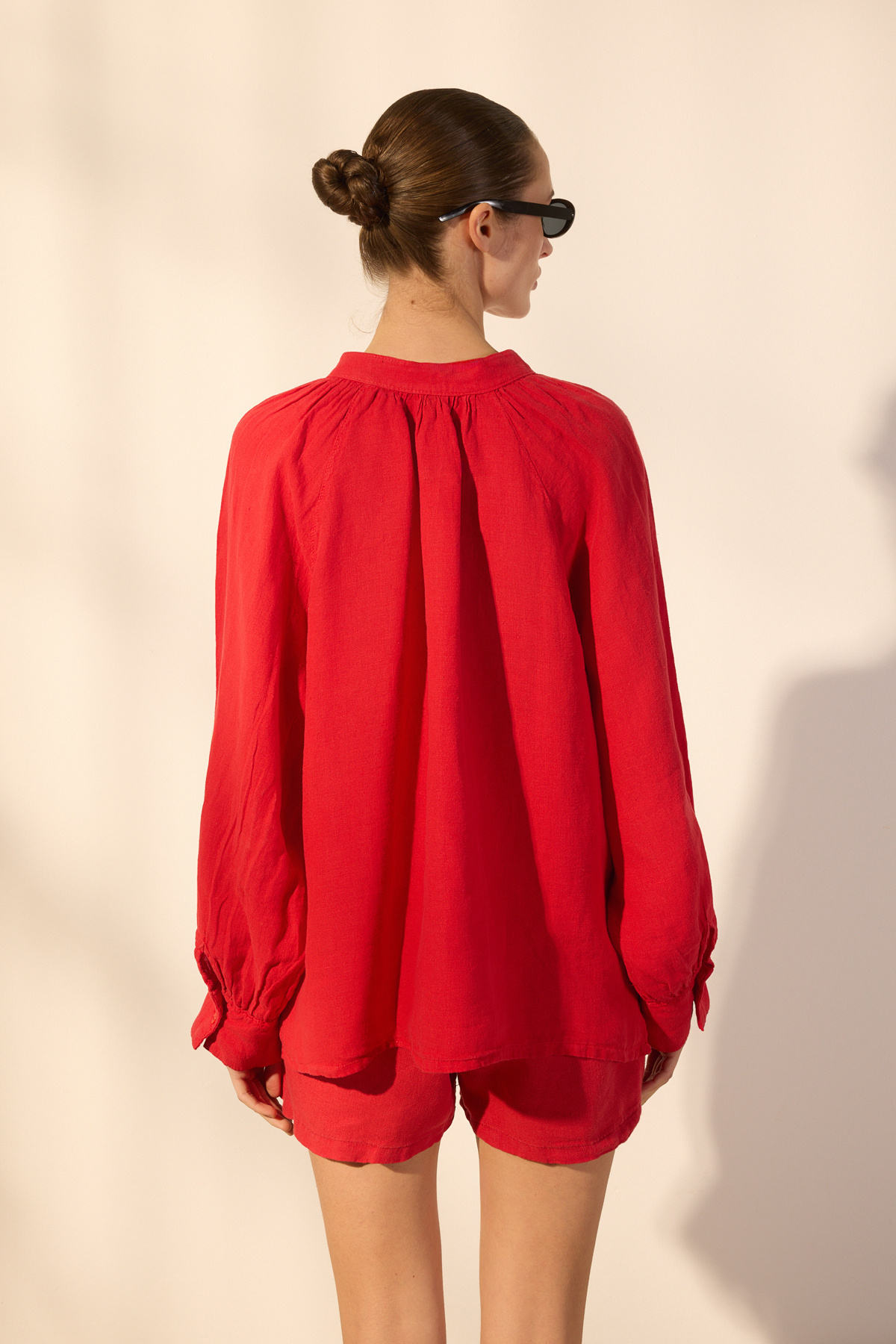 Trendyol Collection-Piros 100% lenvászon bírói galléros ing TWOSS25GO00134 4