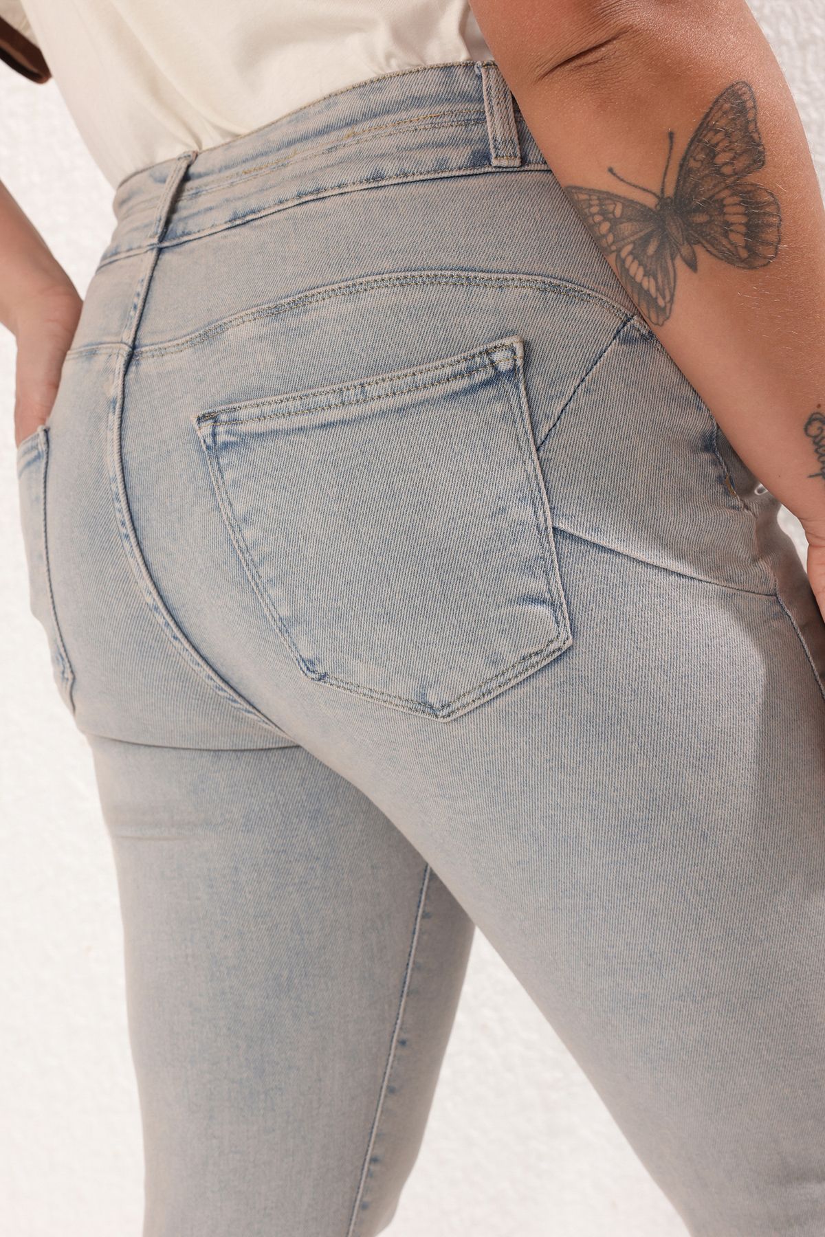 Trendyol Curve-Blue High Waist Stretchy Skinny Plus Size Jeans Tbbaw25Cj00024 4