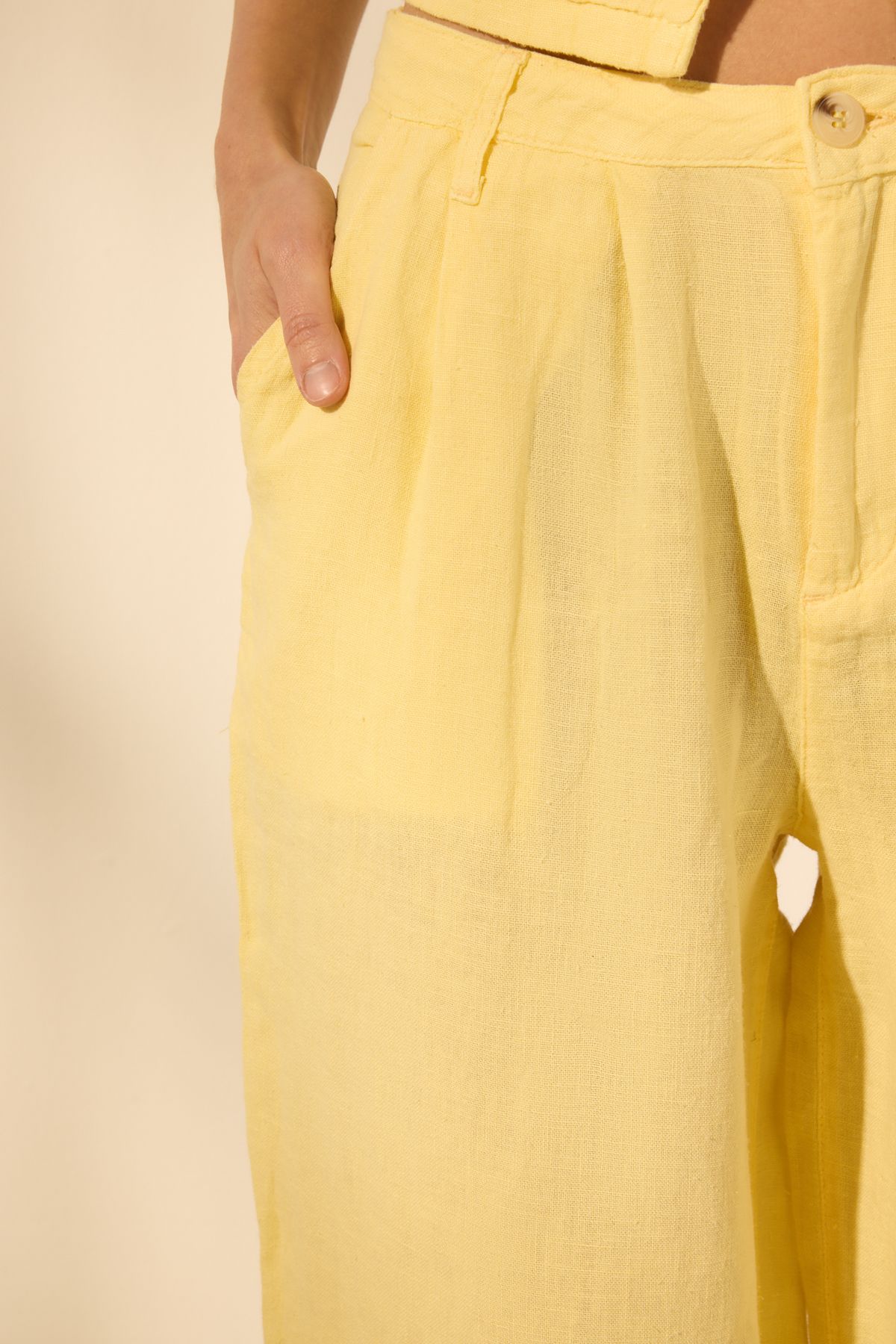 Trendyol Collection-Брюки з високою талією жовті 100 льон з бочками TWOSS24JE00243 3