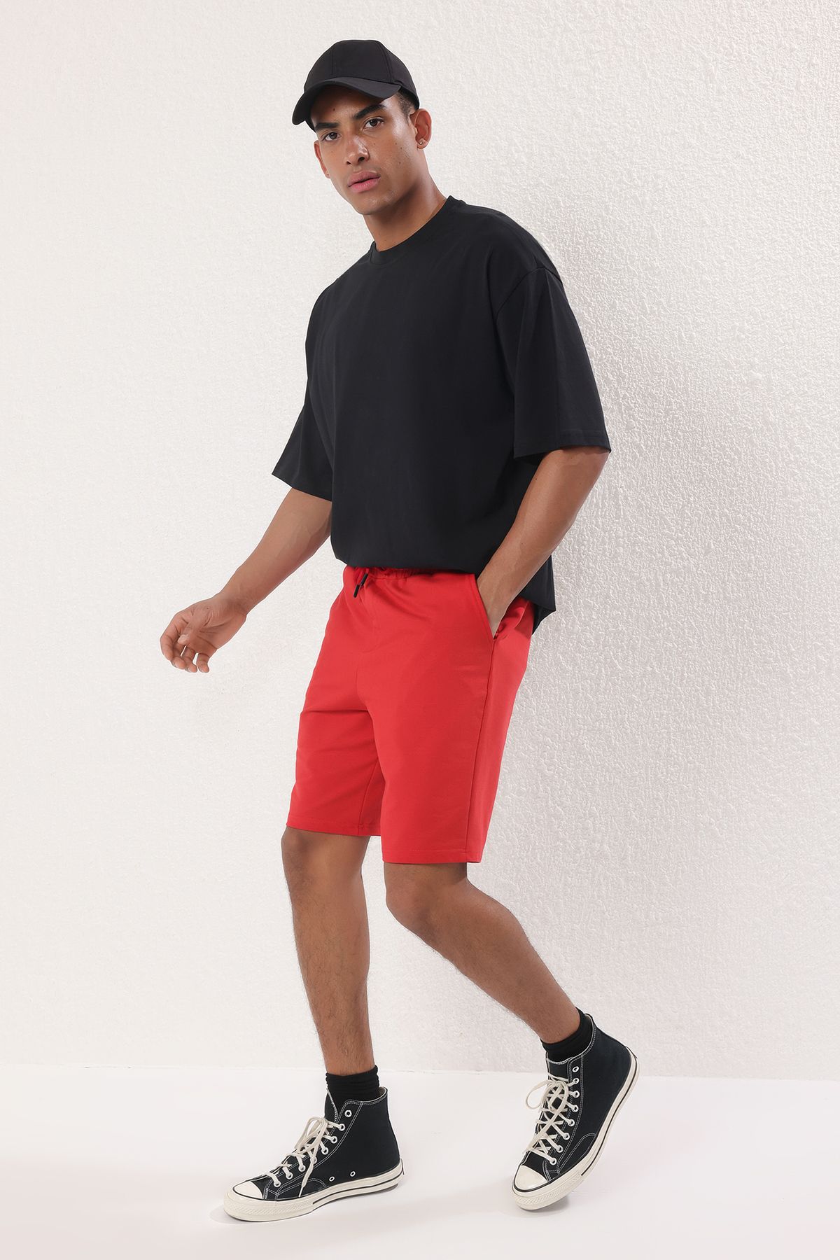 Trendyol Collection-Piros Basic normál közepes/normál szabású egyenes rövidnadrág TMNSS20SR0068 4