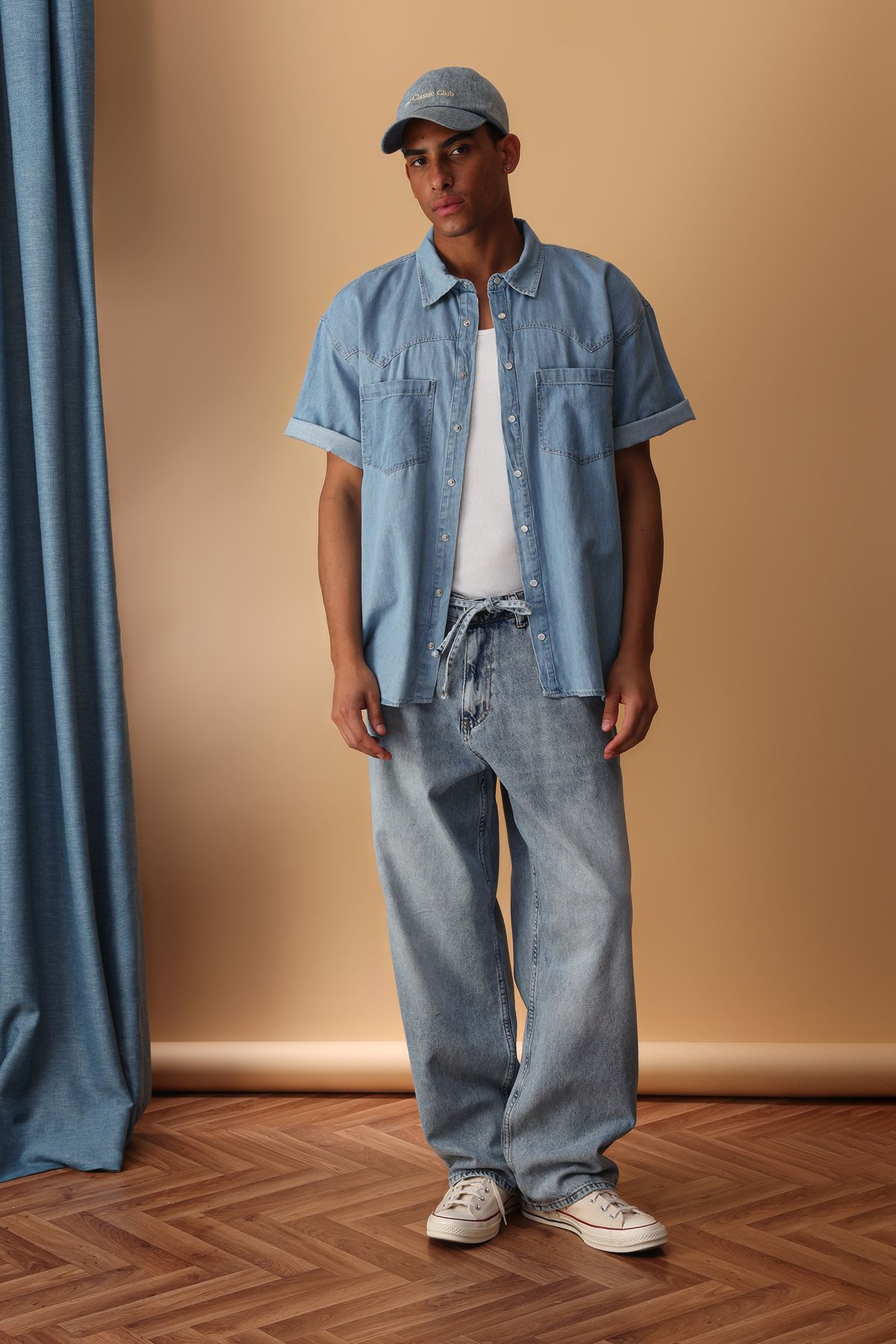 Trendyol Collection Niebieska Szeroka Koszula Z Krótkim Rękawem W Stylu Western Denim Mężczyzna - XL