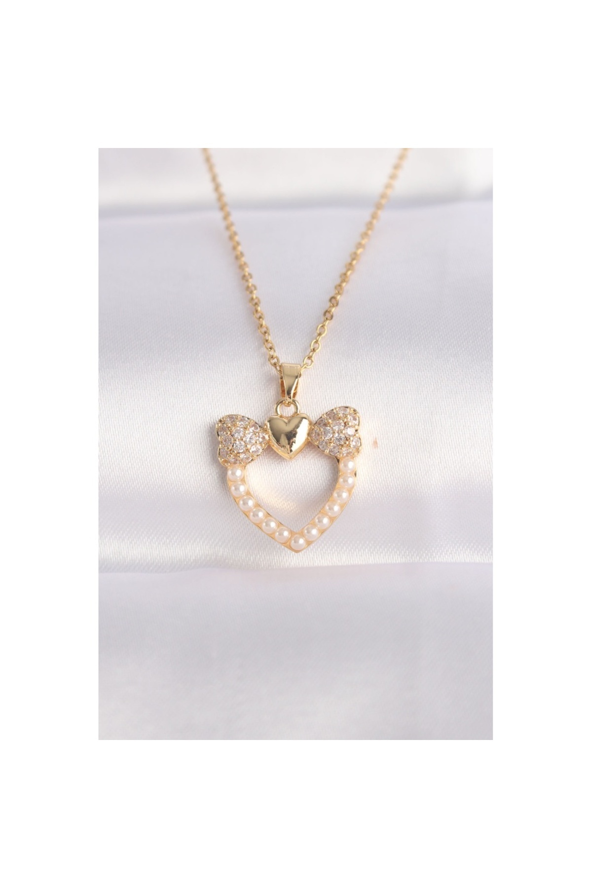 Skygo-Gold Colored 316L Steel Chain and Pearl Rhinestone Zircon Heart Necklace - TJ-BKO8630 1