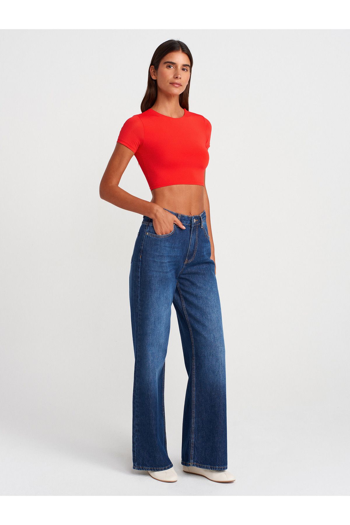 Dilvin-Crew Neck Crop Top - Red 4