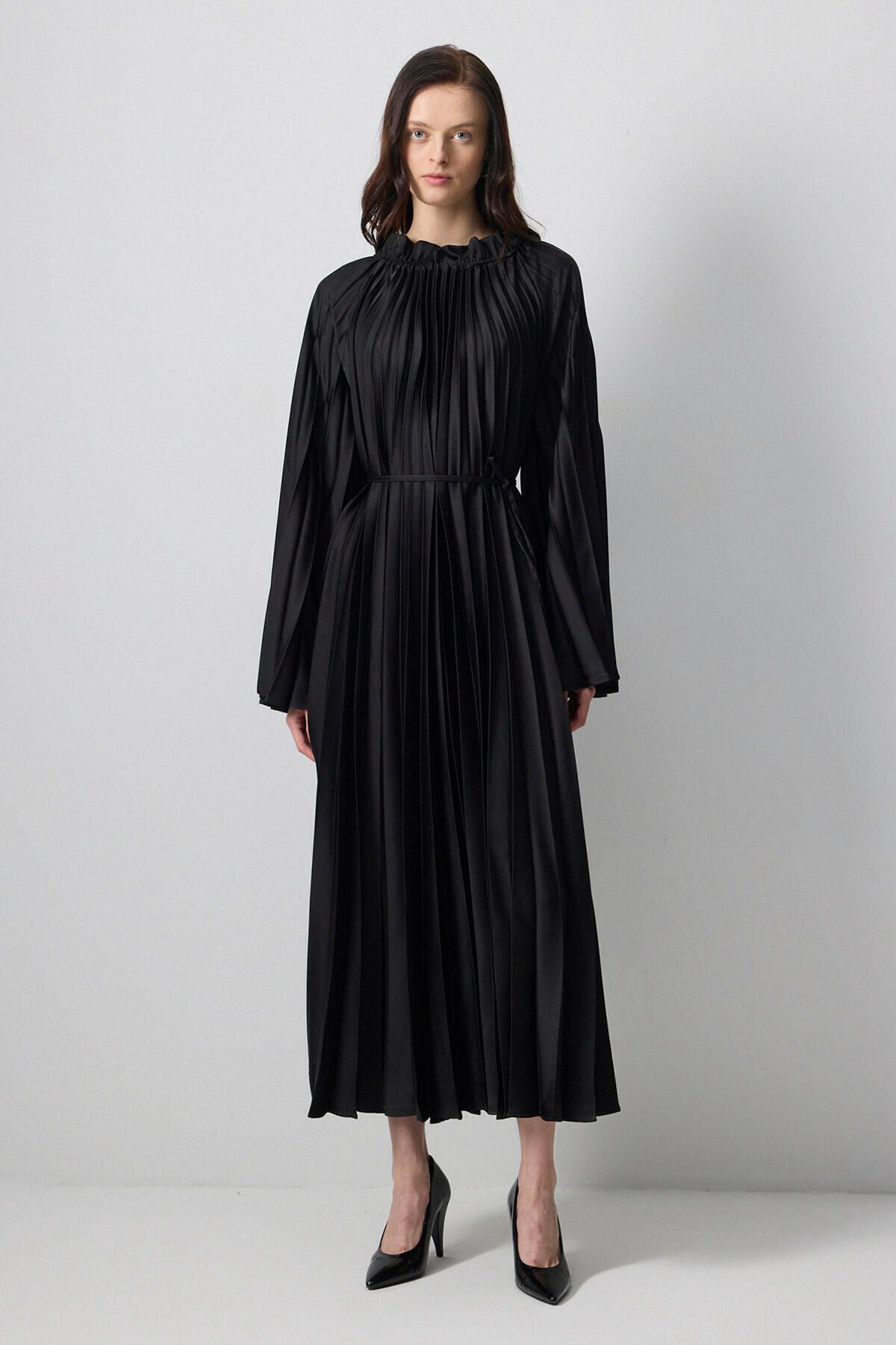 Touché Privé-Pilated Kimono Sleeve Dress 1