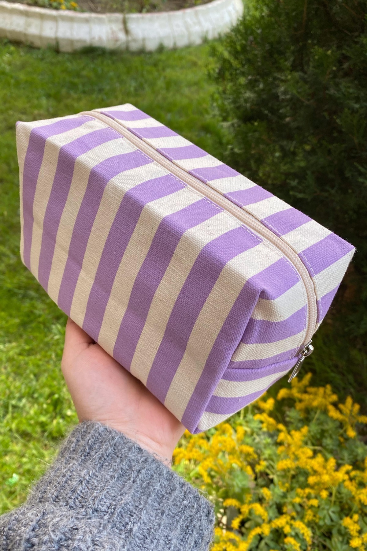 synee-Line Patterned Makeup and Travel Bag 5