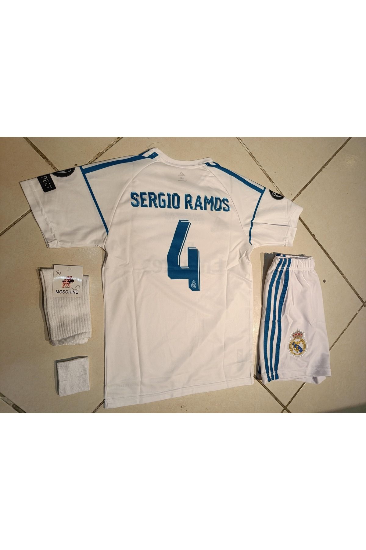 Atlas Global REAL MADRİD 2018 CARDİFF SERGİO RAMOS ÇOCUK FORMA 4 LÜ SET. FORMA+ŞORT+ÇORAP+BİLEKLİK