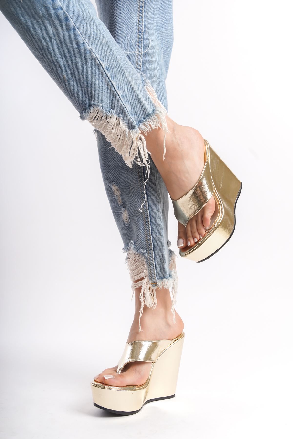owwox club-Ophelia; Gold, 12 cm Wedge Heeled Flip Flops 3