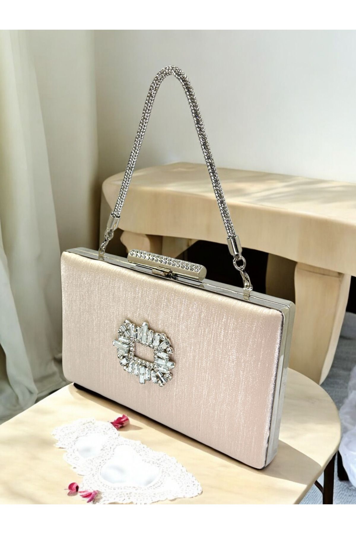 MidStore Ten Nude Taşlı Saplı Renk El Izi Yapmayan Çizgili Saten Kristal Taşlı Kadın Abiye Çanta Düğün Nişan