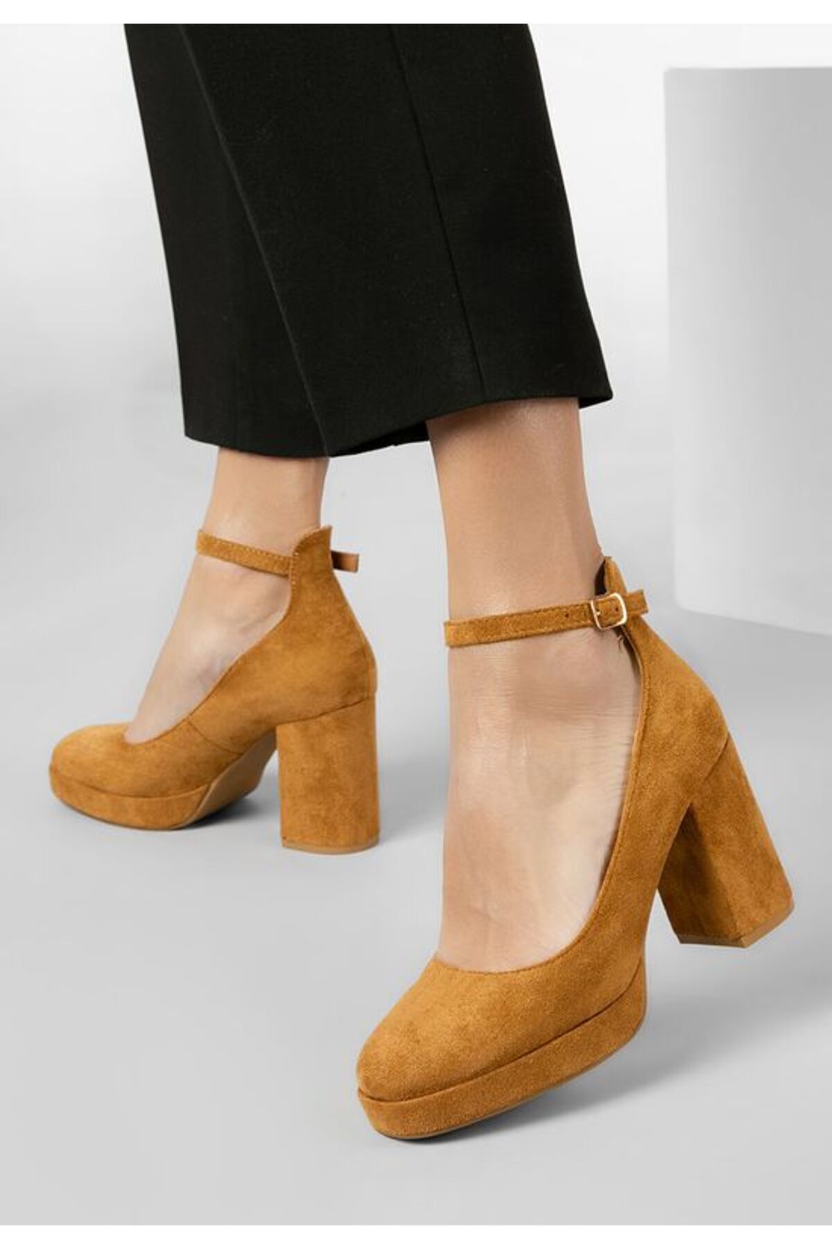B T Shoes-Isperta V2 Camel Chunky Heel Shoes 7
