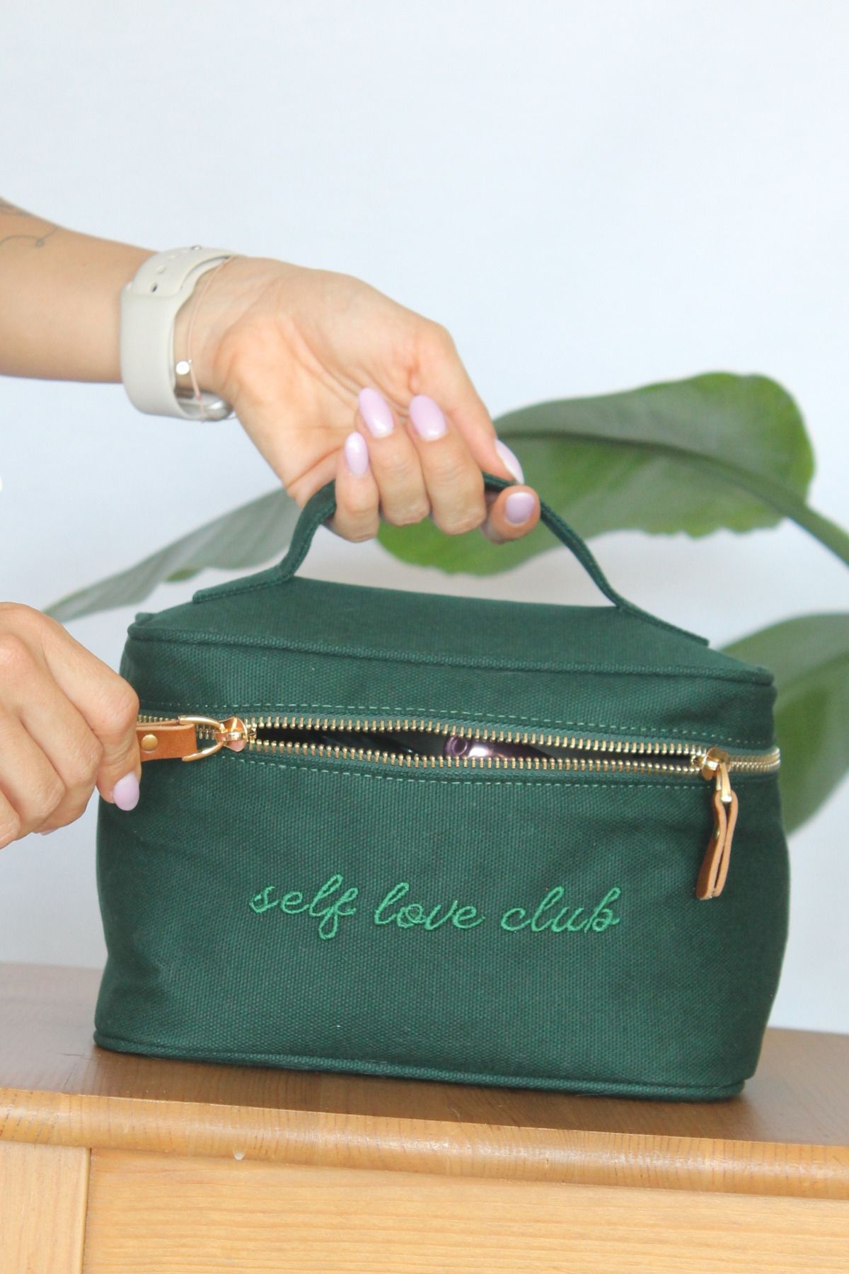 Milky Way Design-Geantă de machiaj din pânză verde verde Self Love Club / Geantă de îngrijire 7