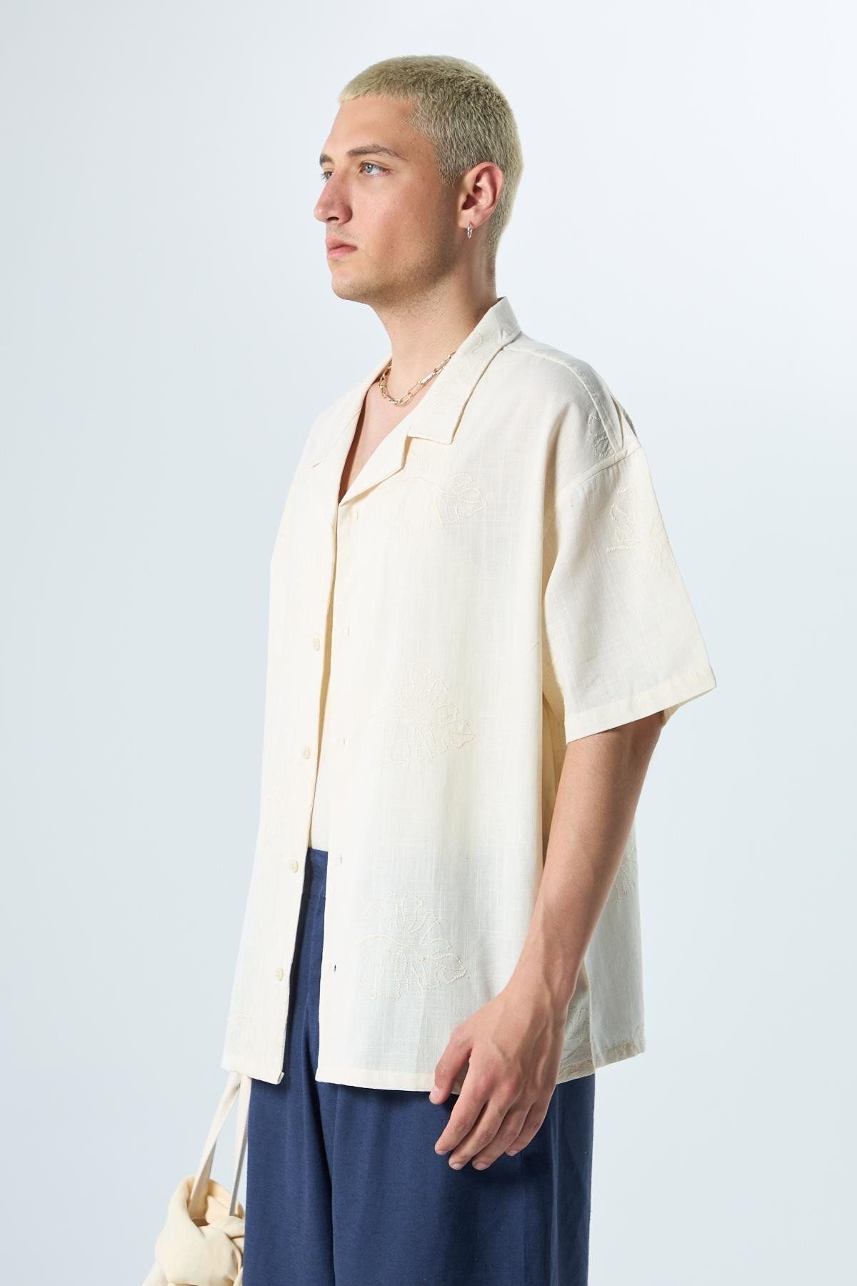 پیراهن / بلوز دکمه دار صورتی مردانه گلدوزی با جزئیات کتانی Oversize Naturel VAMOSCLO