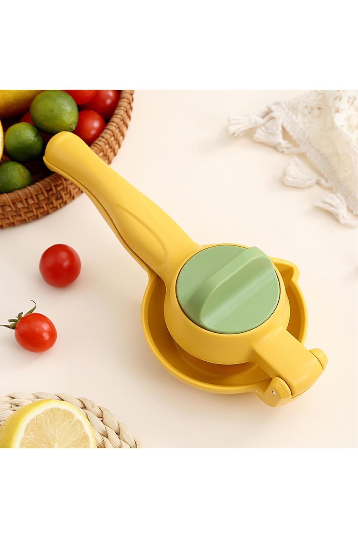 COOYA-Manual Citrus Juicer - Safe PP Material Rotary Press with Container & Spout Design(Yellow) 6