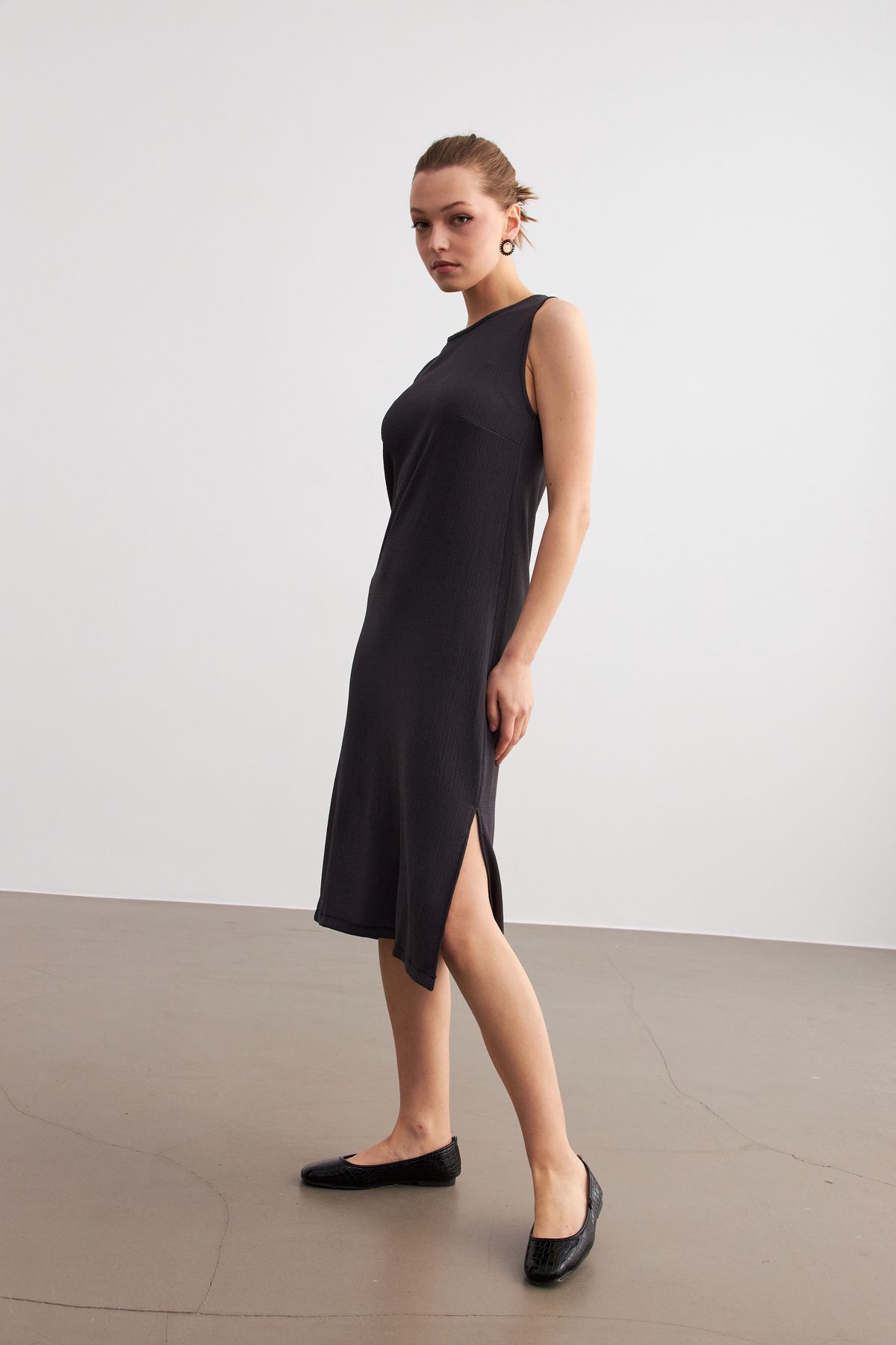 complete the look image