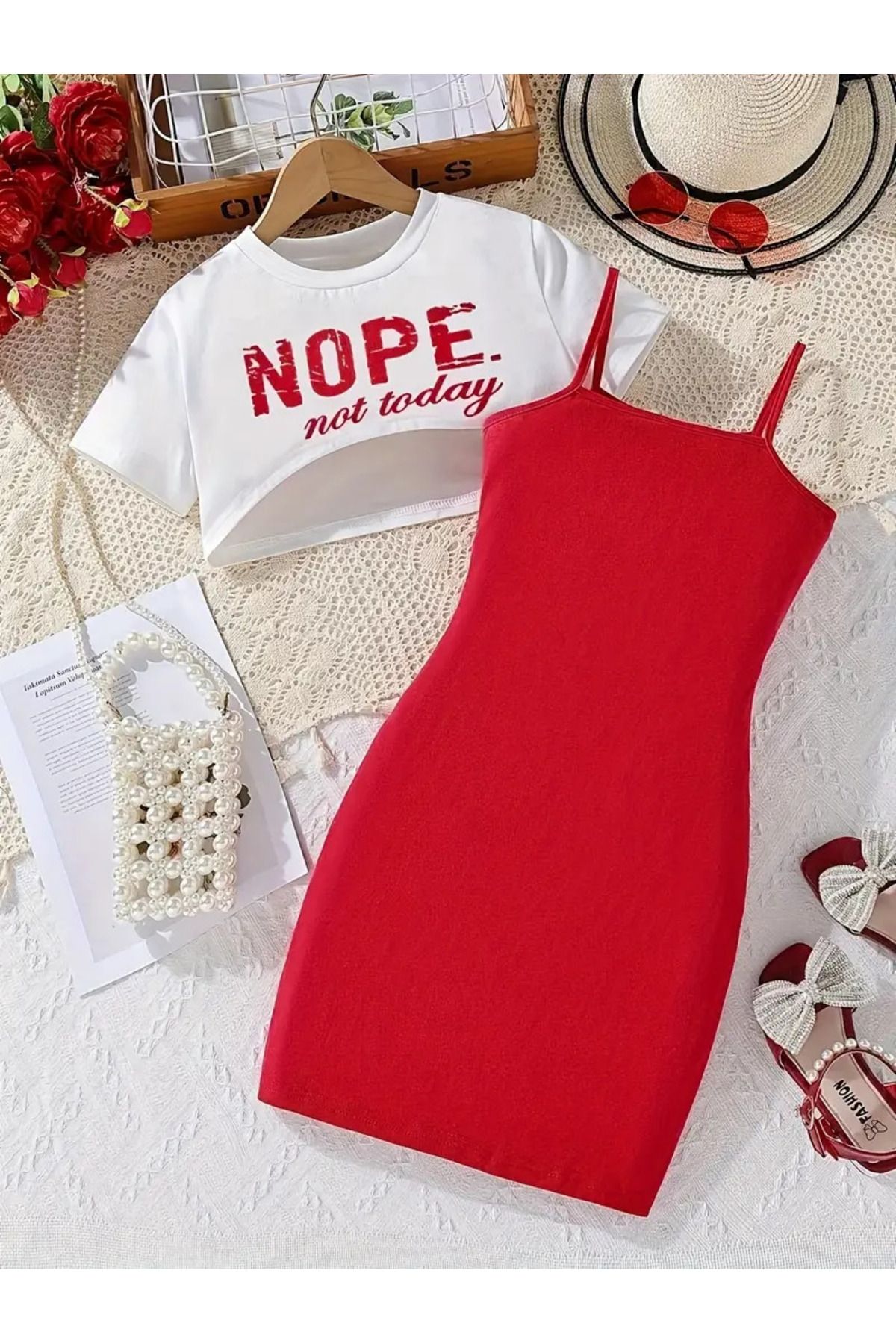 İBRE PAMUKLU NOPE NOT TODAY BASKILI BEYAZ CROP SWEAT - KIRMIZI ELBİSE