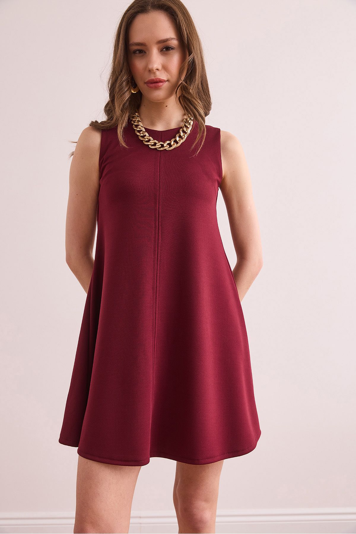 Kadın Bordo Önü Dikişli Sırtı Fermuarlı Mini Krep Çan Elbise ELB-19002378