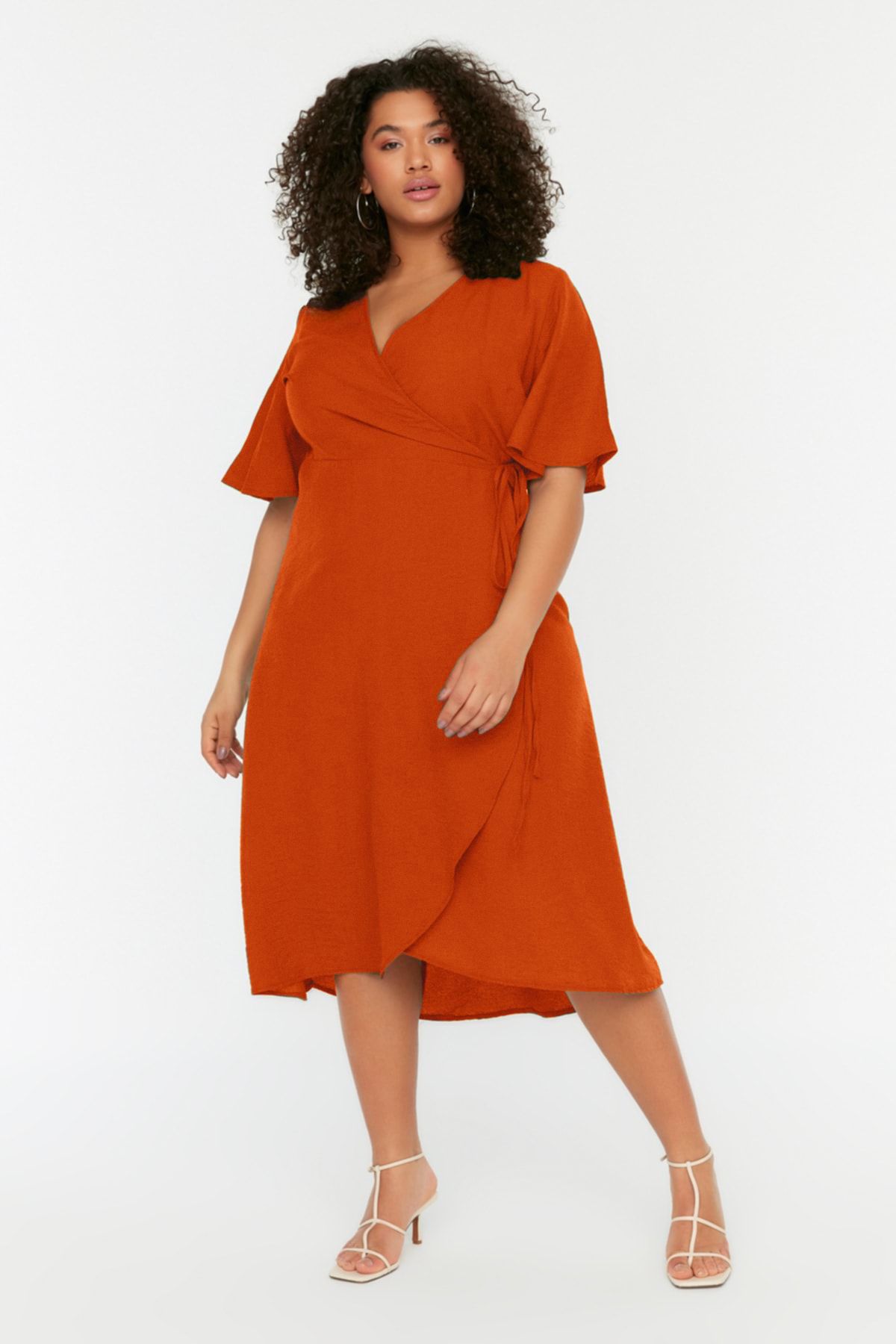 Trendyol Curve-Pomarańczowa prosta sukienka midi z tkaniny plus size Tbbss22El1564 5
