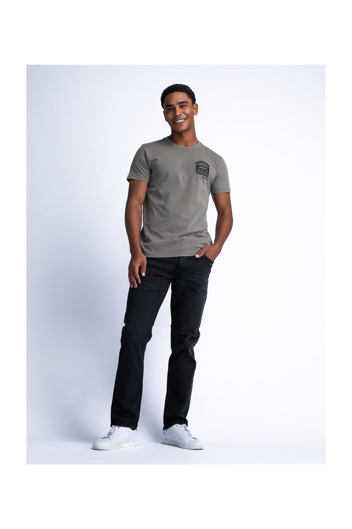 complete the look image