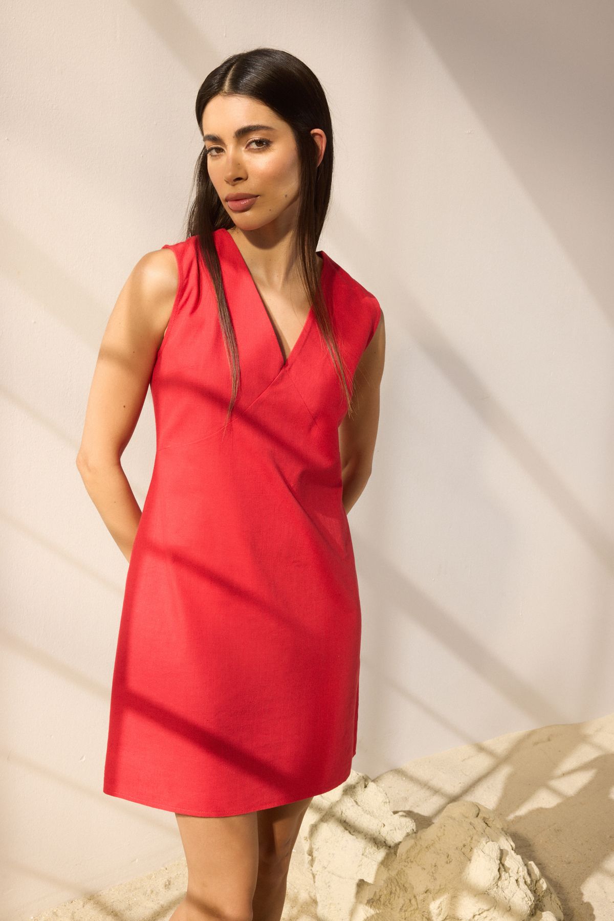 Trendyol Collection-Rotes Mini-Webkleid in A-Linie aus Leinenmischung TWOSS25EL00645 2