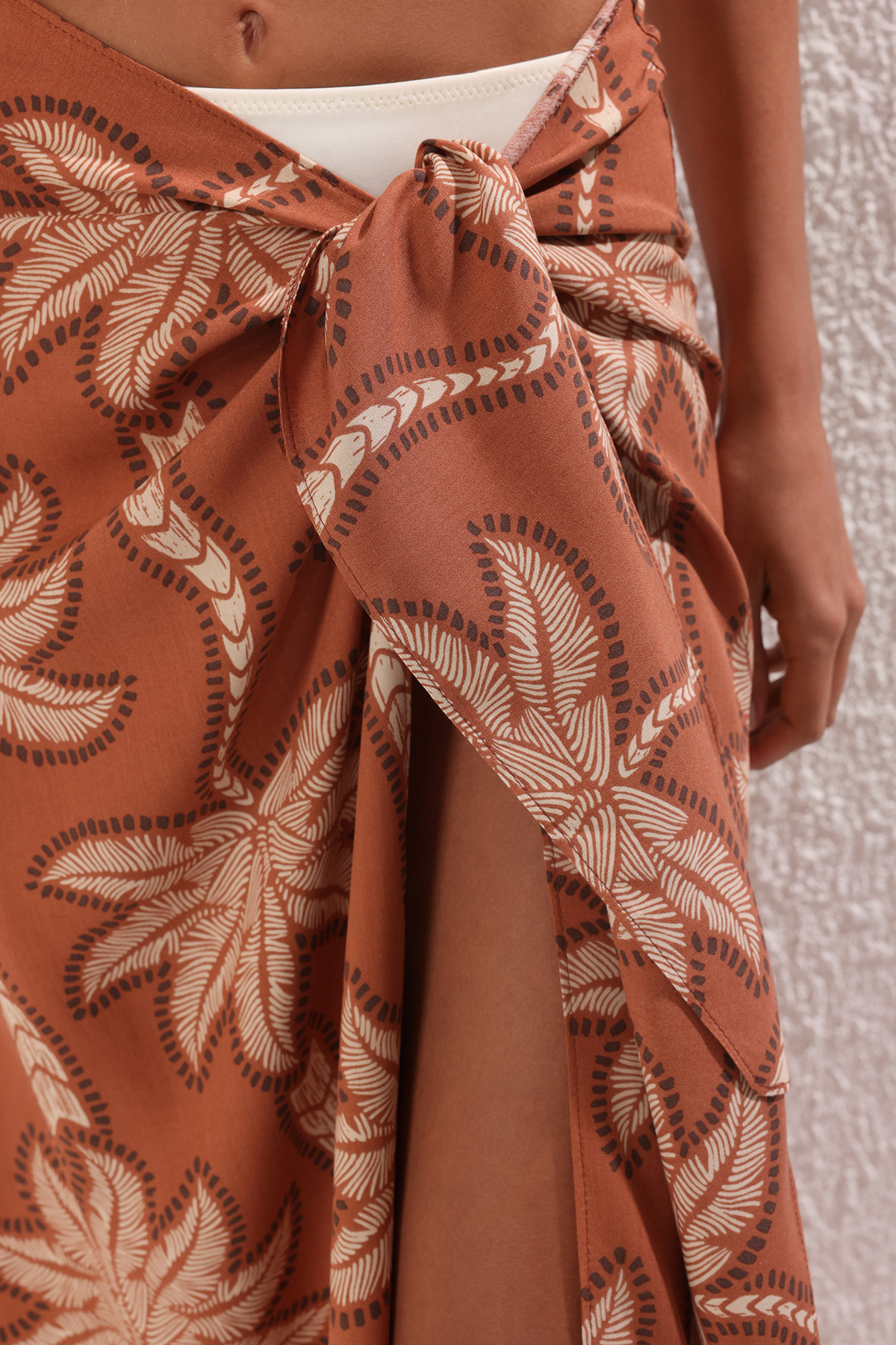 Trendyol Collection-Maxi-Strandpareo mit Palmenmuster TBESS25PR00011 3
