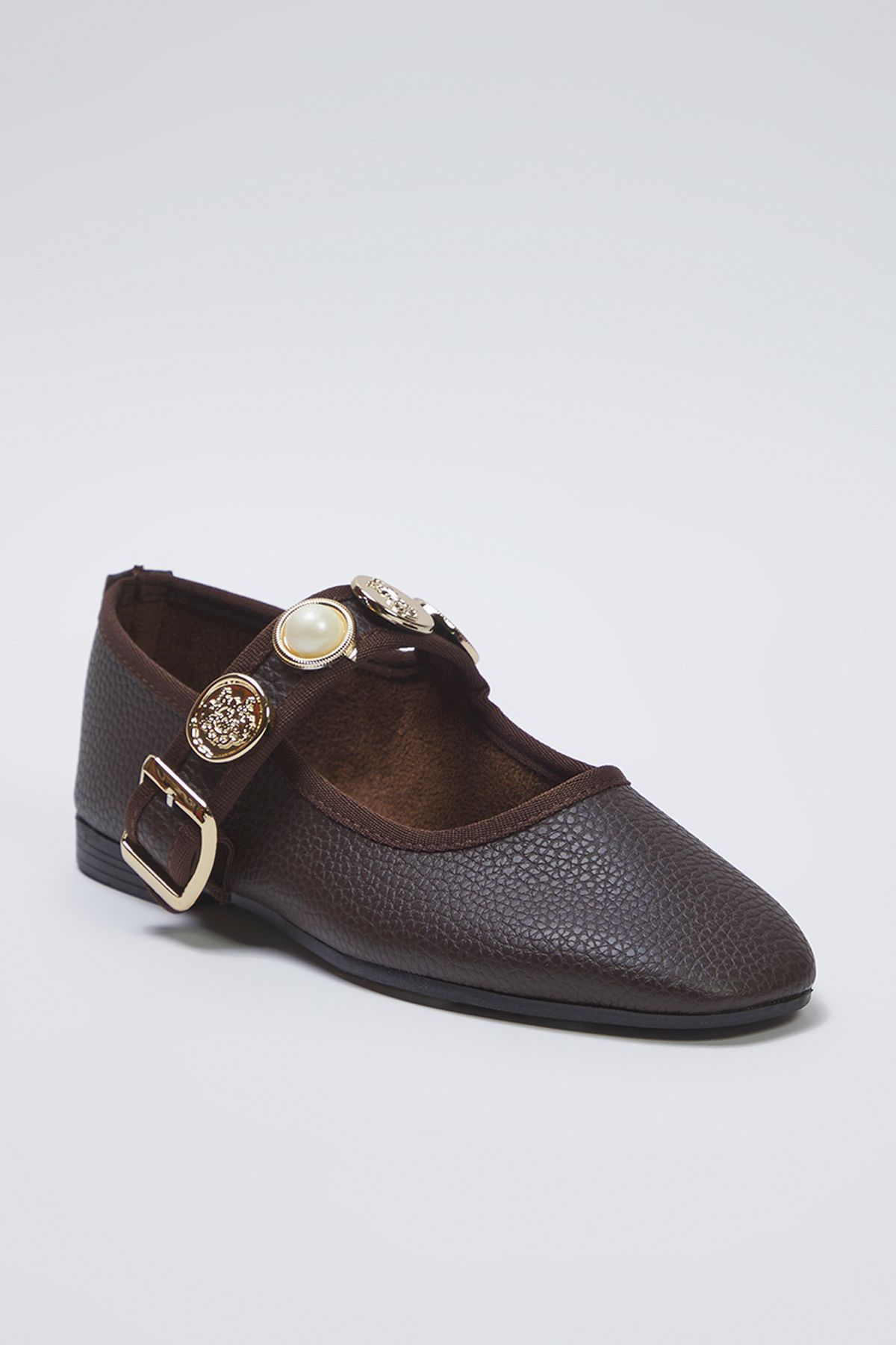 TRENDYOL SHOES-Mary Jane Damen-Ballerinas mit braunem Accessoire-Detail und runder Spitze TAKSS25BE00014 5