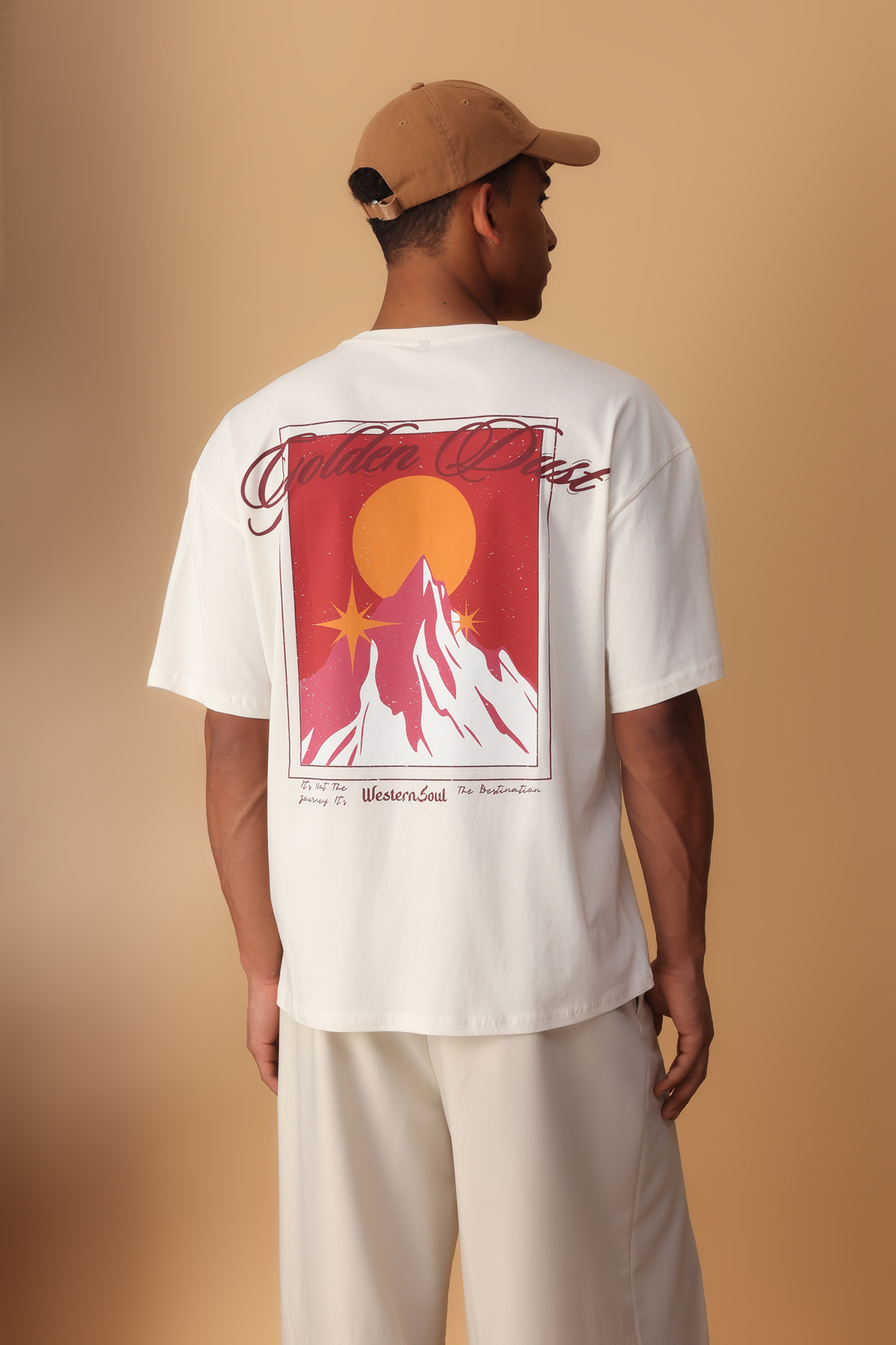 Trendyolmilla  Ekru Oversize/Geniş Kesim Dağ Sırt Baskılı %100 Pamuk T-Shirt TMNSS25TS00191 - Görsel 4