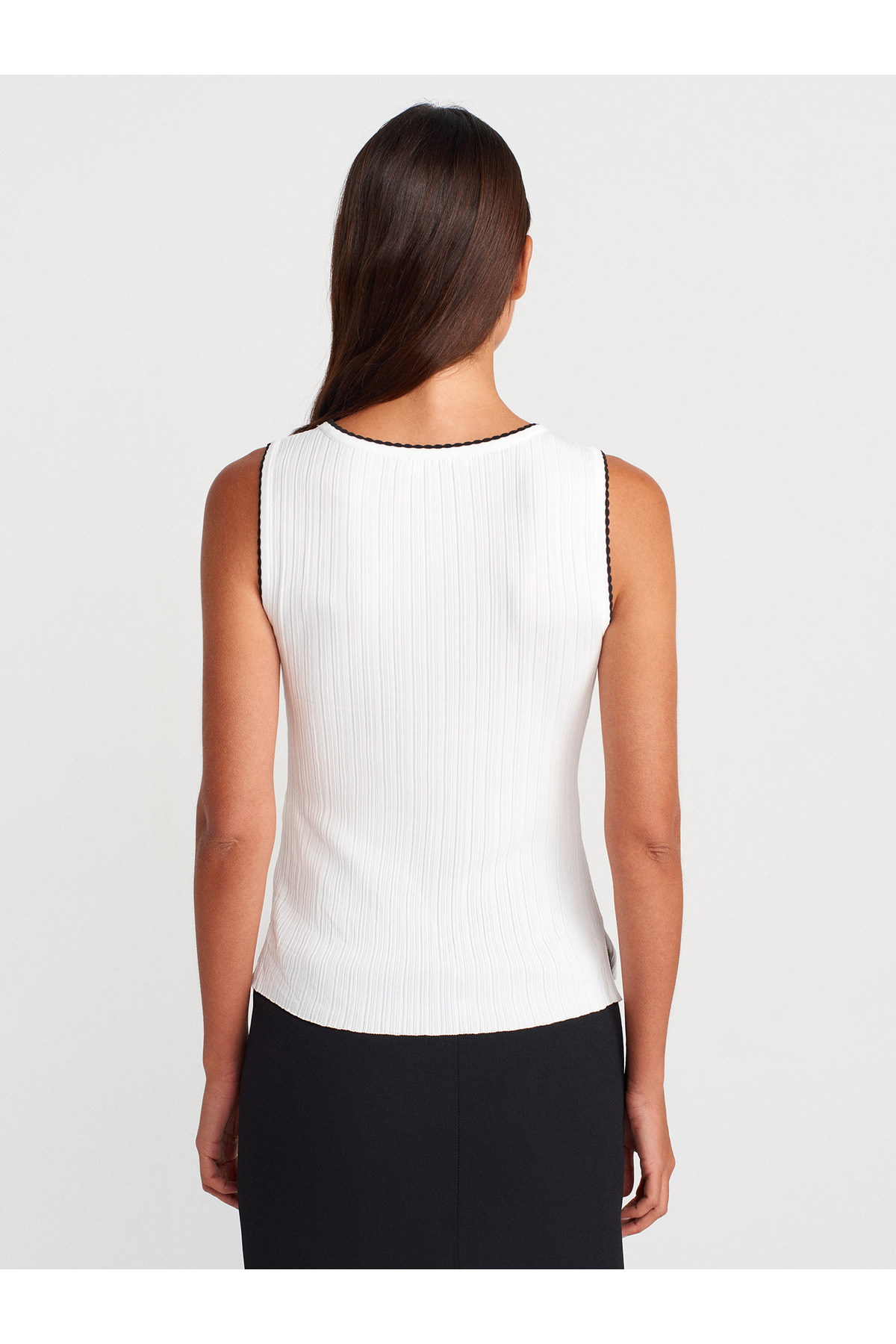 Dilvin  10753 Kayık Yaka Ftilli İnce Triko Bluz-Ekru-Siyah - Görsel 2