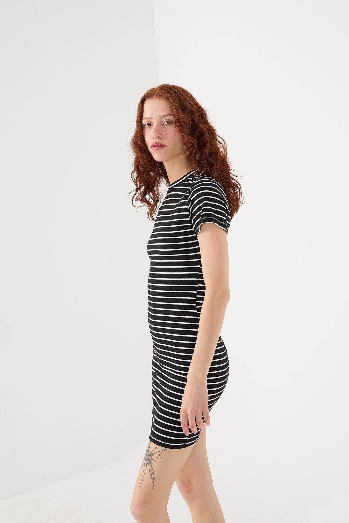 Addax-Striped Short Sleeve Crew Neck Mini Dress - E15790-W2 2